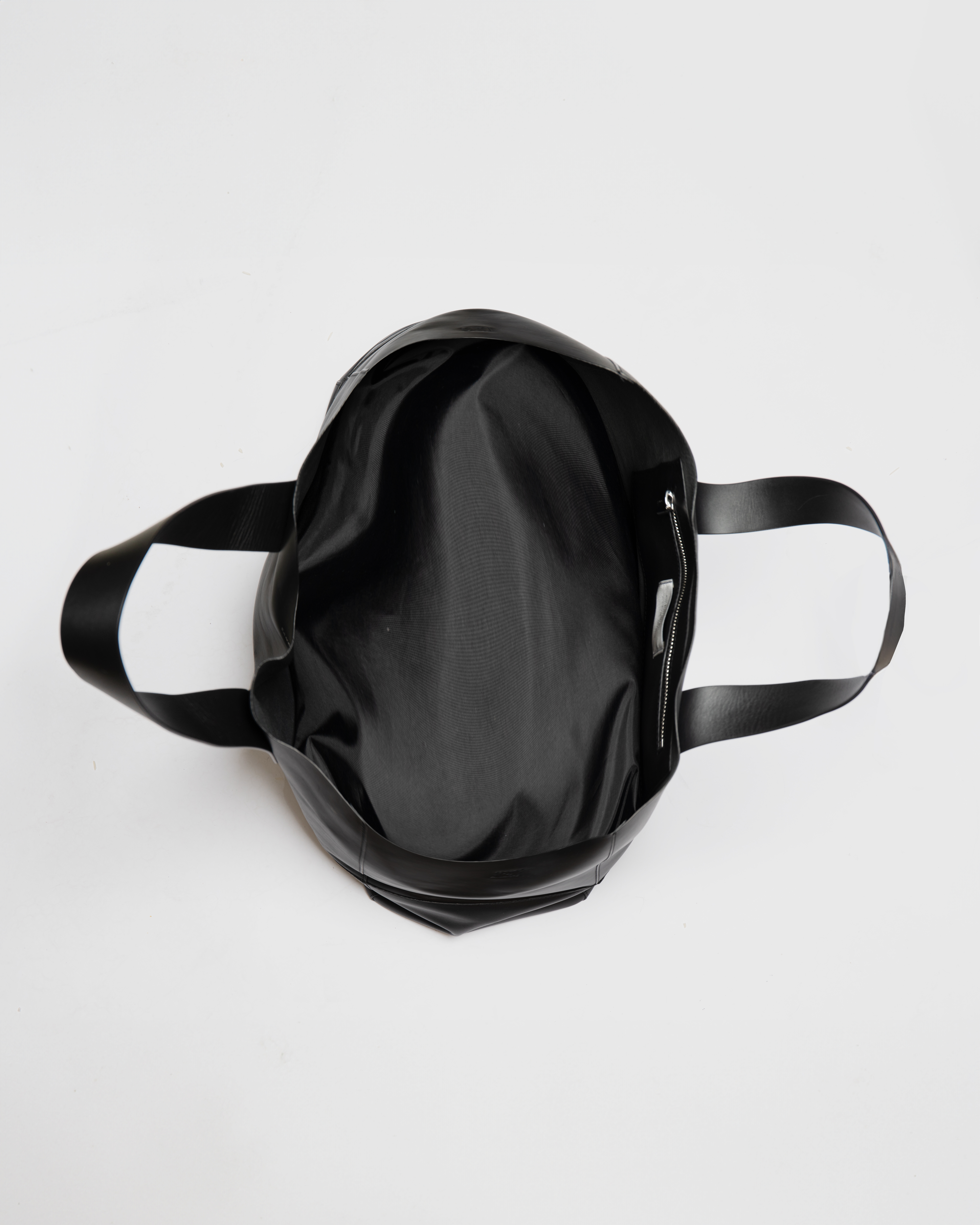 Iris är i färgen svart (5 av 7)