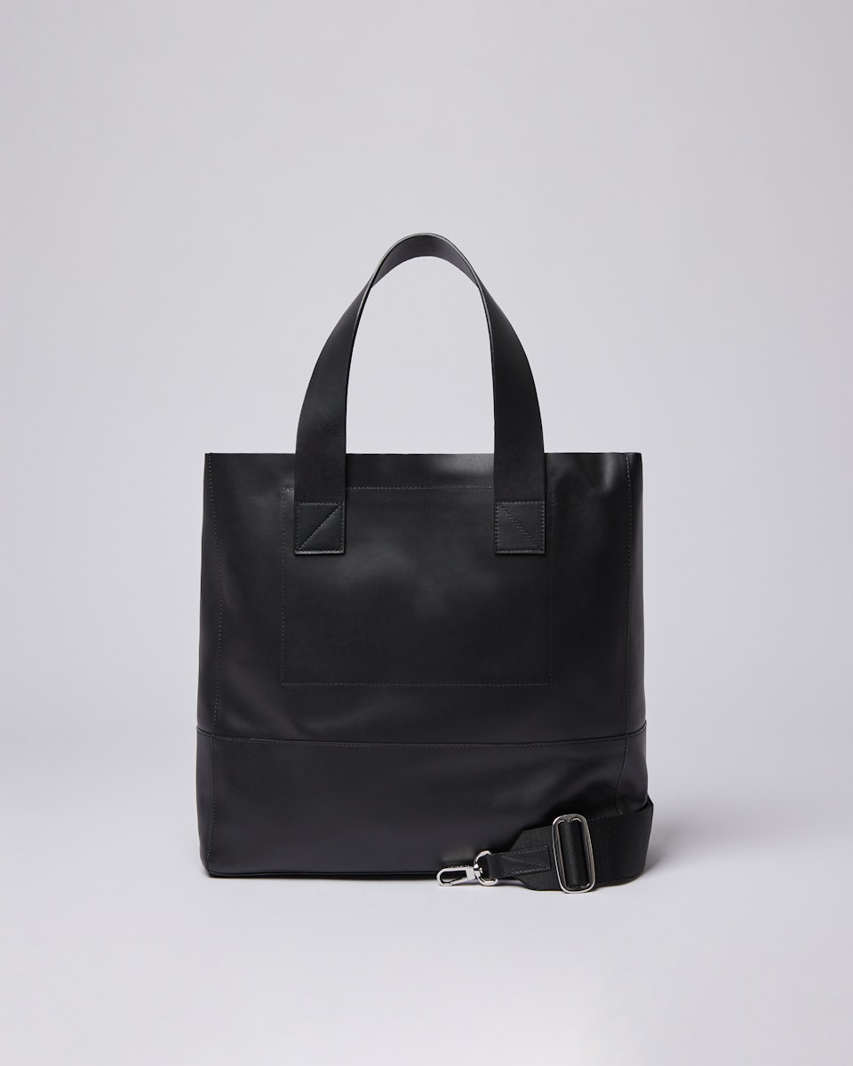Iris belongs to the category Shoulder bags and is in color black (3 of 6)
