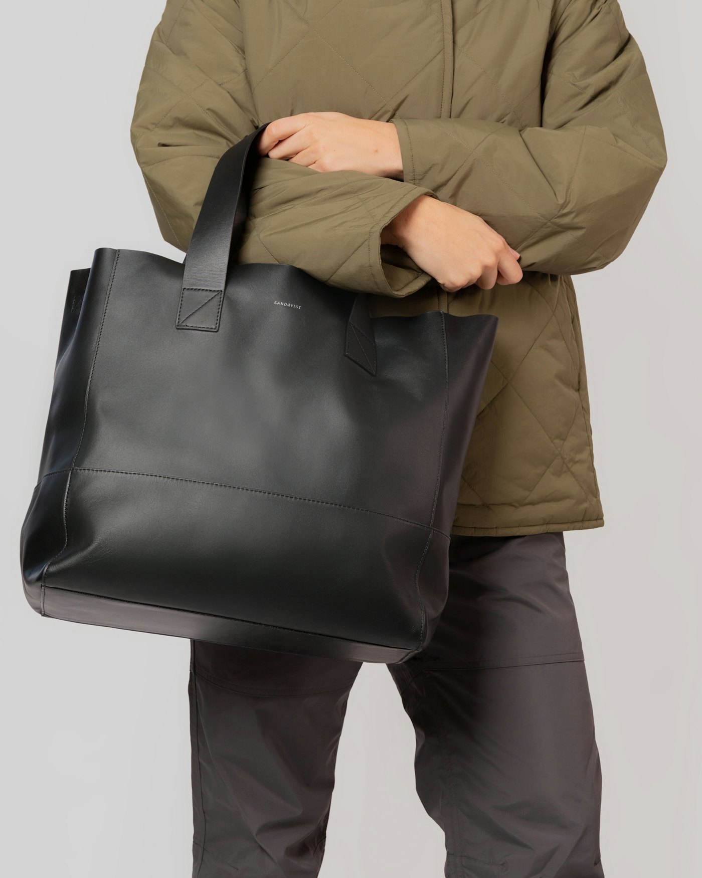 Iris est en couleur noir (7 de 7)