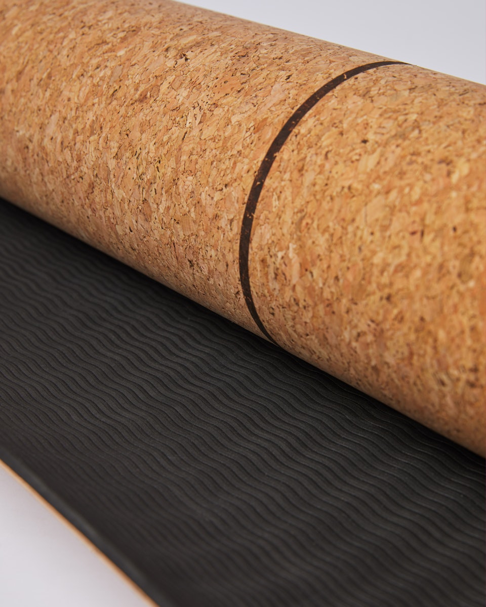 Yoga Mat belongs to the category Items and is in color cork (3 of 3)