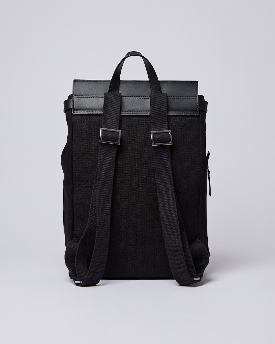 Alva Metal Hook belongs to the category Backpacks and is in color black (3 of 7)