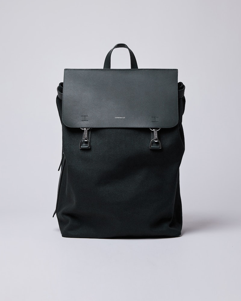 Hege Metal Hook belongs to the category Backpacks and is in color black