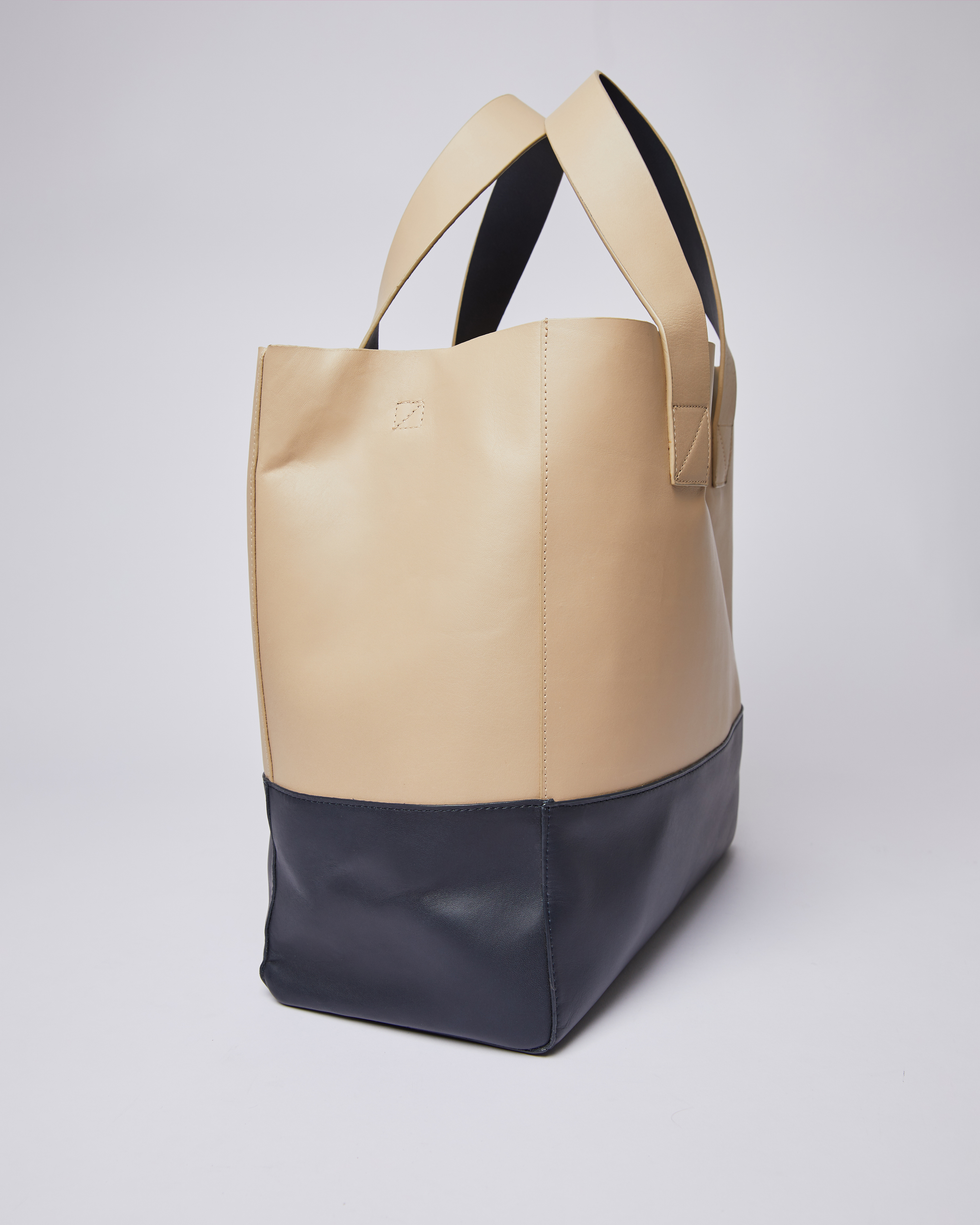 sandqvist tote