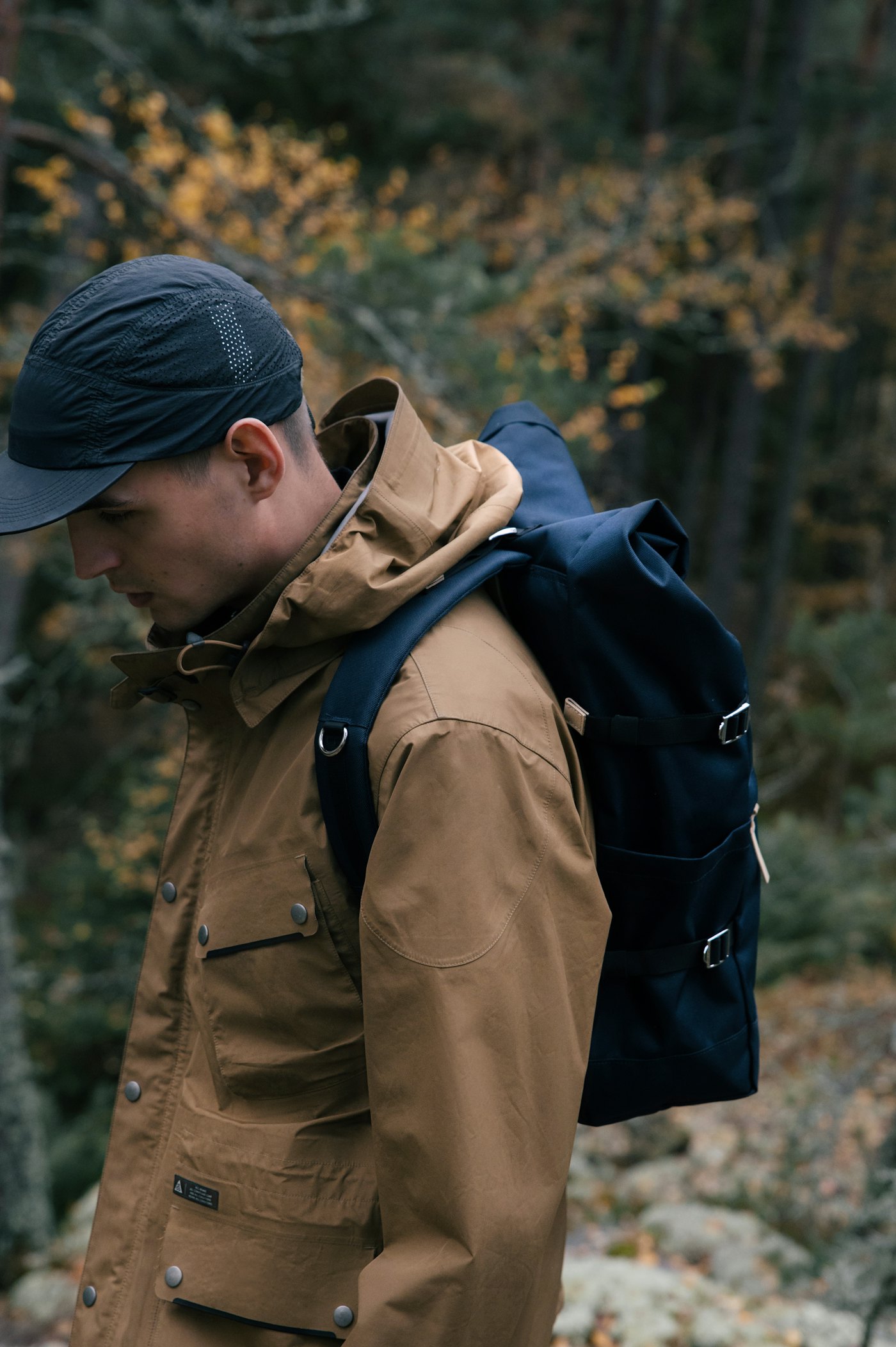 Bernt est en couleur bleu marine (7 de 9)