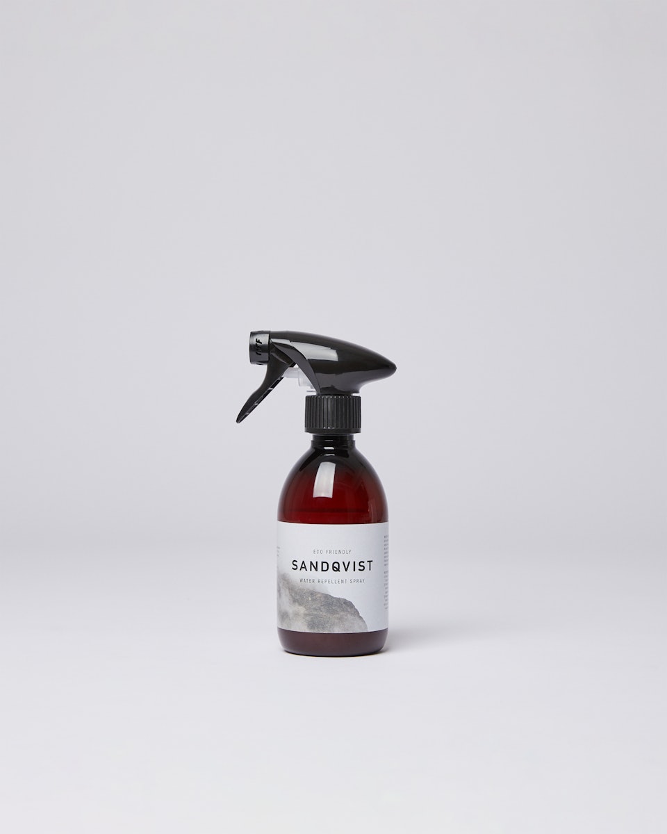 Water Repellent Spray tillhör kategorin Produktvård och är i färgen transparent (1 av 1)