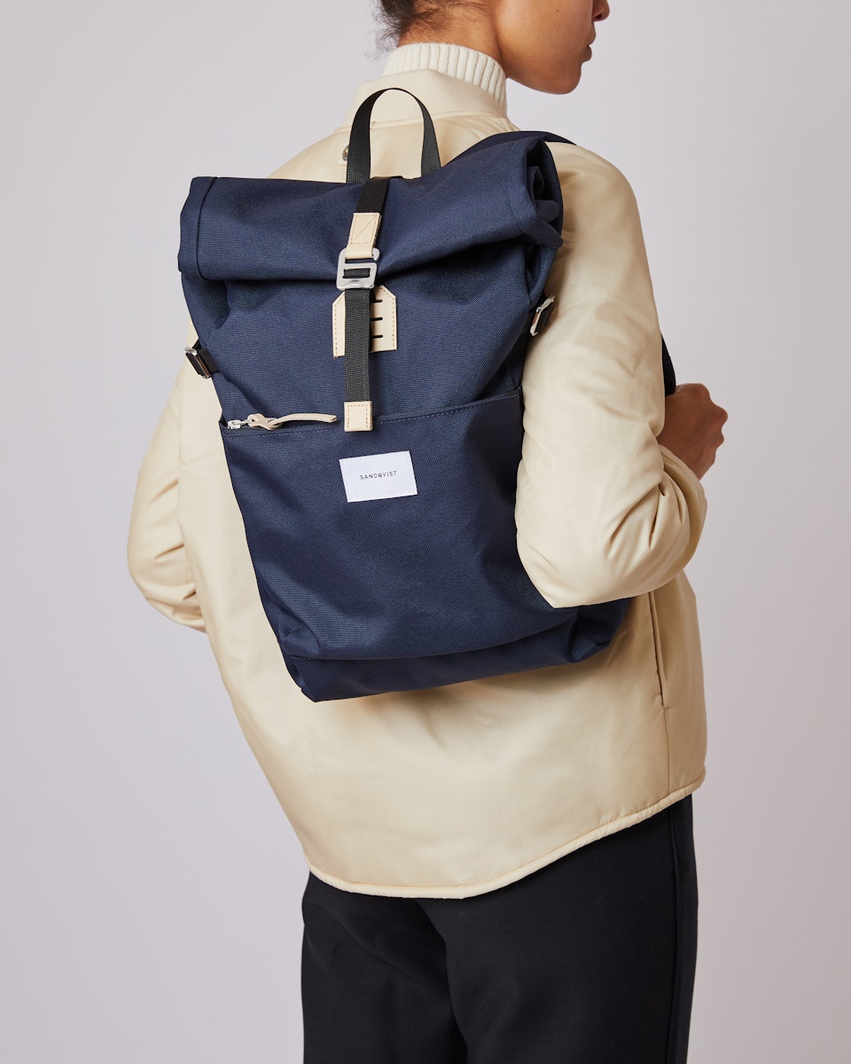 Ilon belongs to the category Backpacks and is in color navy (7 of 9)