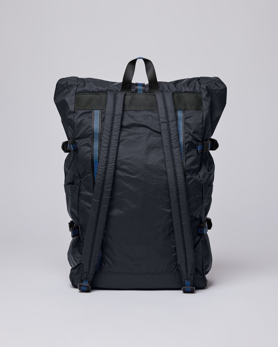 Bernt Lightweight belongs to the category Backpacks and is in color black (4 of 7)
