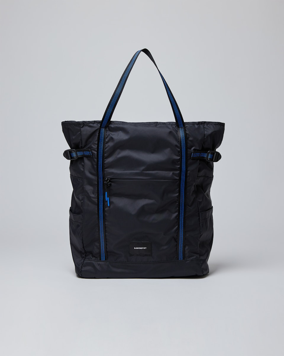 Roger Lightweight belongs to the category Backpacks and is in color black (1 of 6)