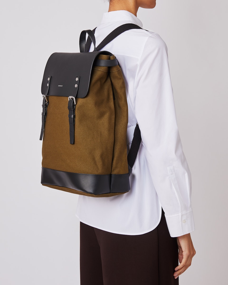 Hege belongs to the category Backpacks and is in color black & olive (6 of 6)