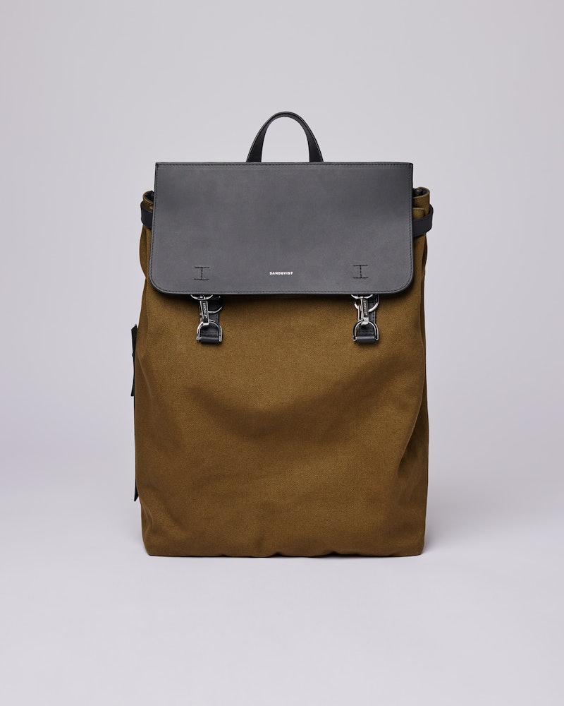 Hege Metal Hook appartient à la catégorie Backpacks et est en couleur olive