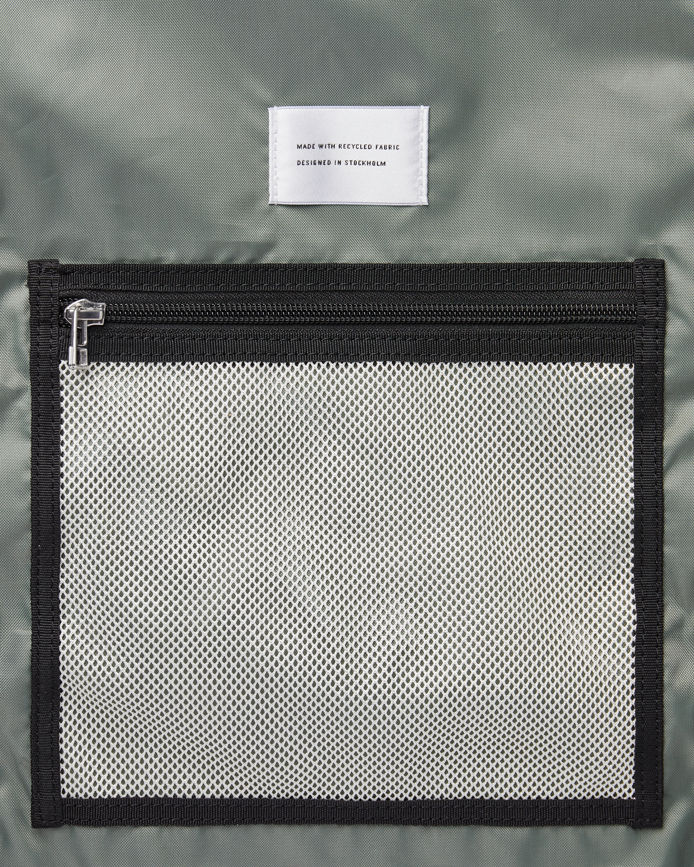 Ruben 2.0 is in color black (6 of 13)