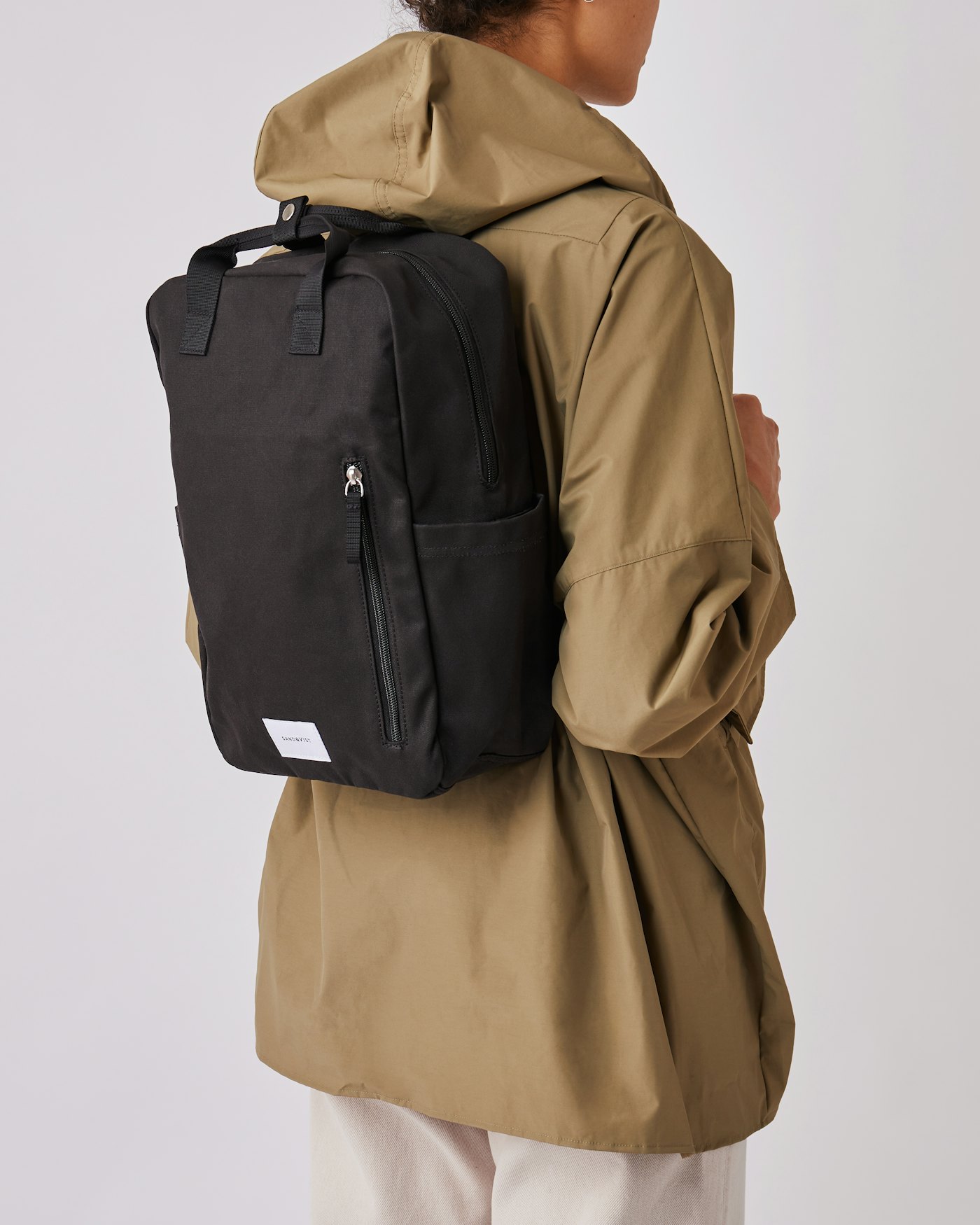 Knut är i färgen svart (6 av 7)