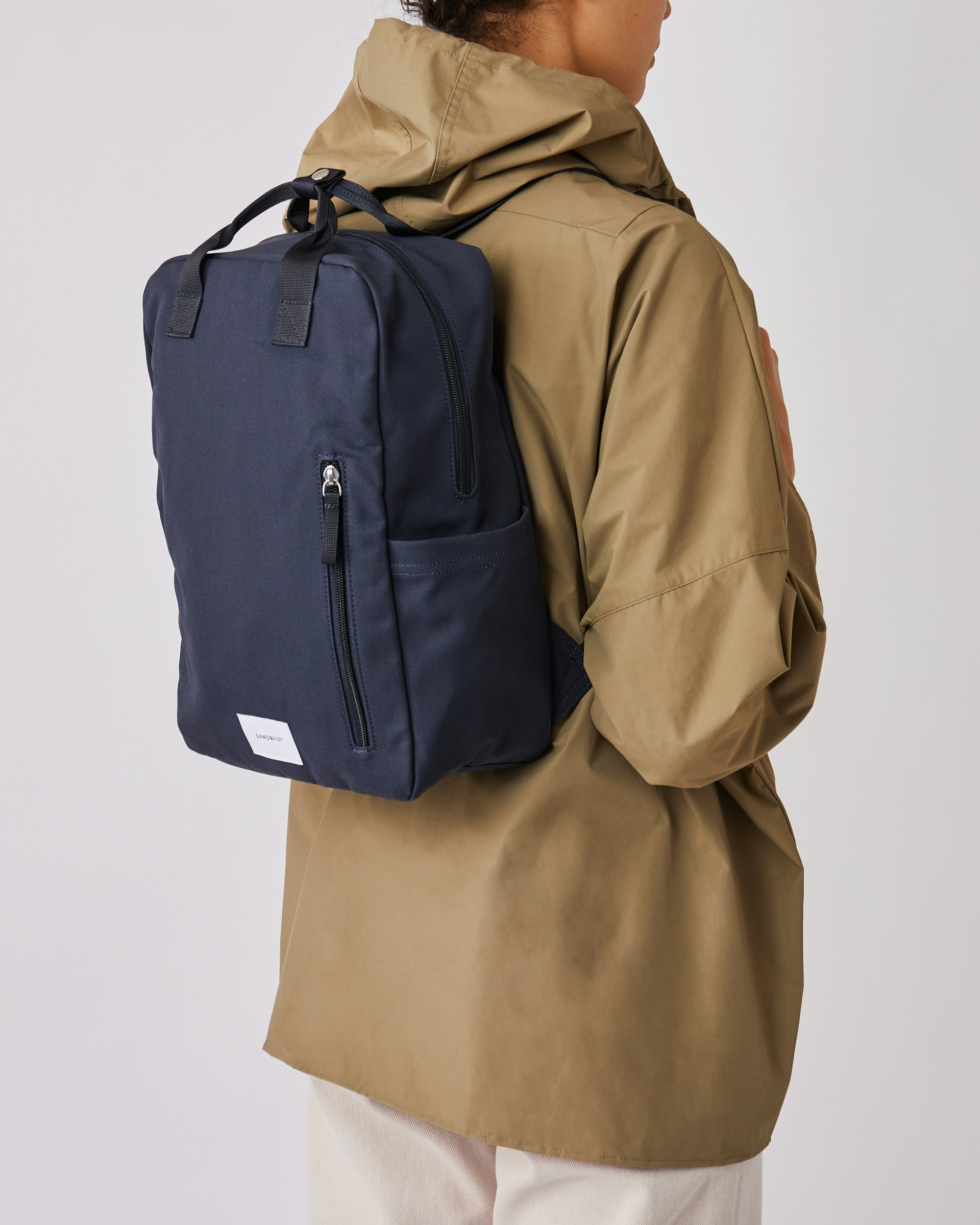 Knut belongs to the category Backpacks and is in color navy (7 of 7)