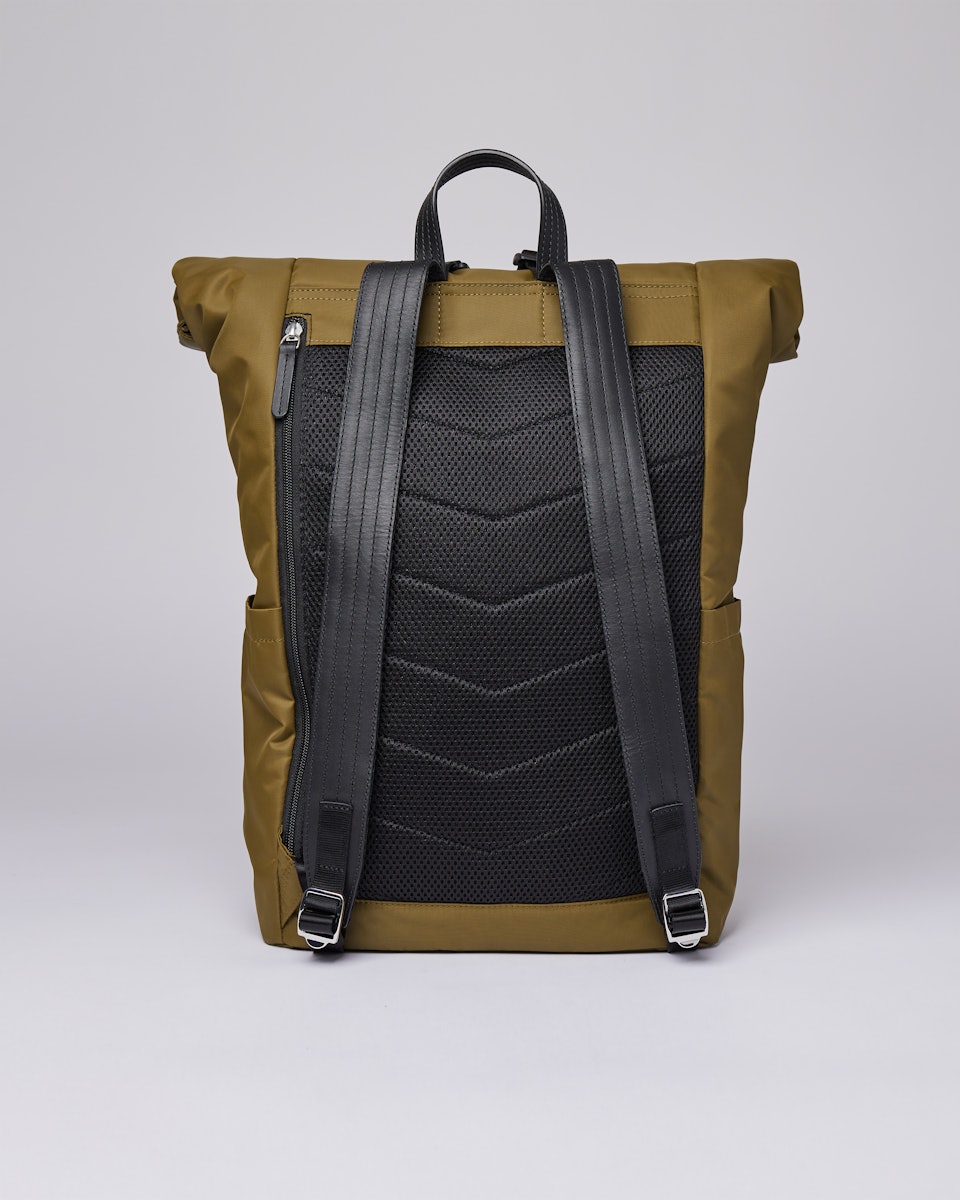Albus belongs to the category Backpacks and is in color military olive (3 of 7)