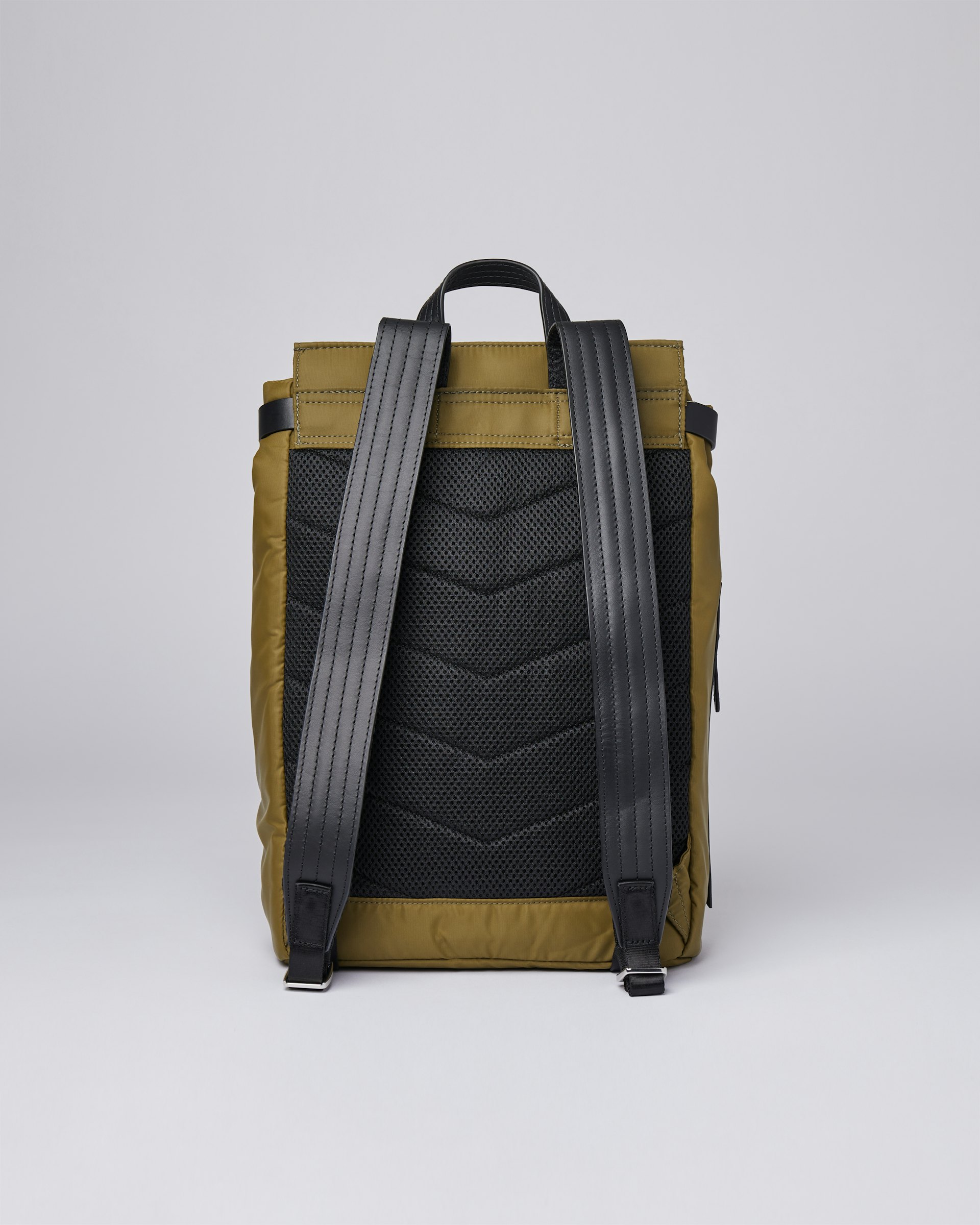 Alva Nylon belongs to the category Backpacks and is in color black & military olive (3 of 6)