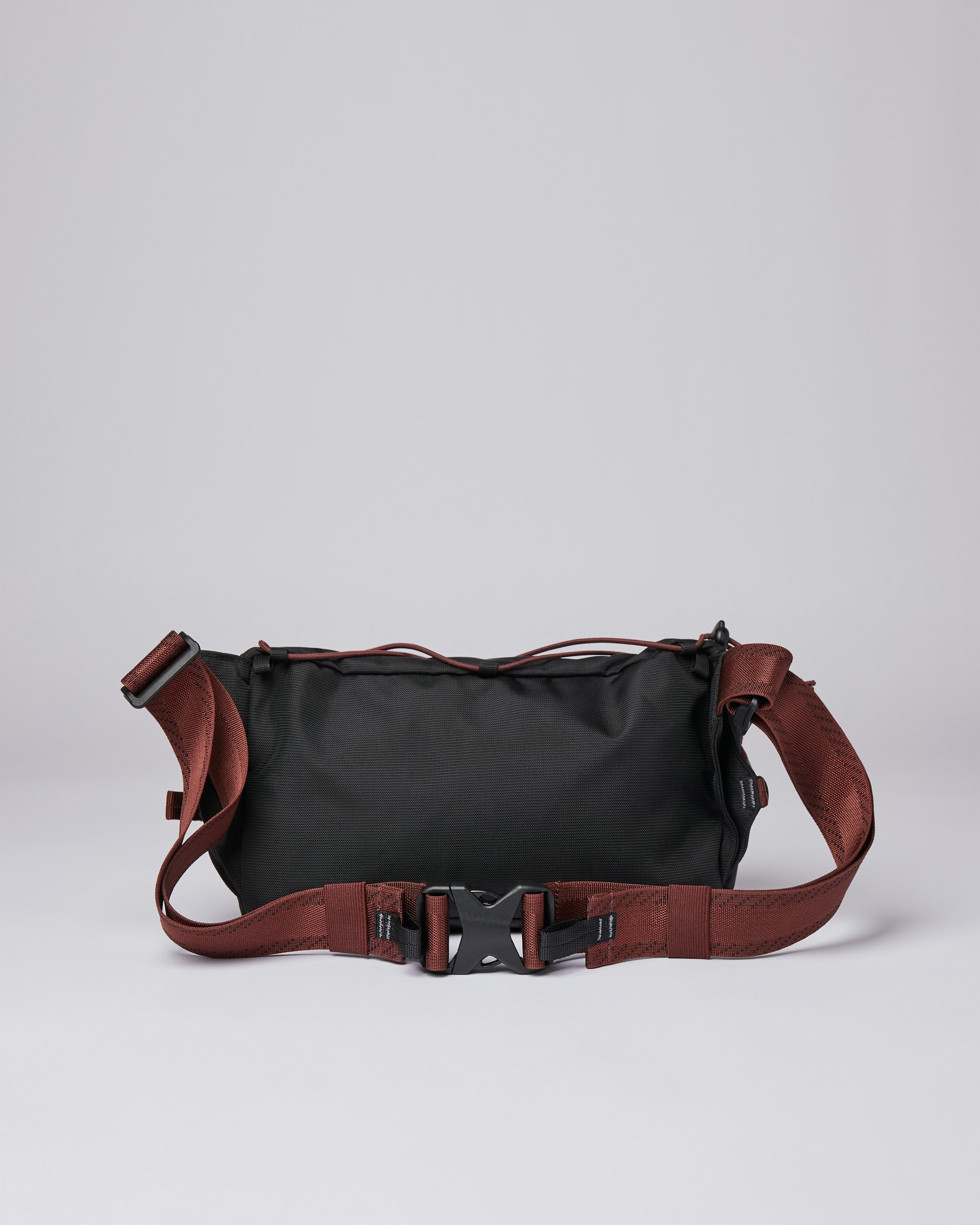 Allterrain Hike belongs to the category Bum bags and is in color black (3 of 7)
