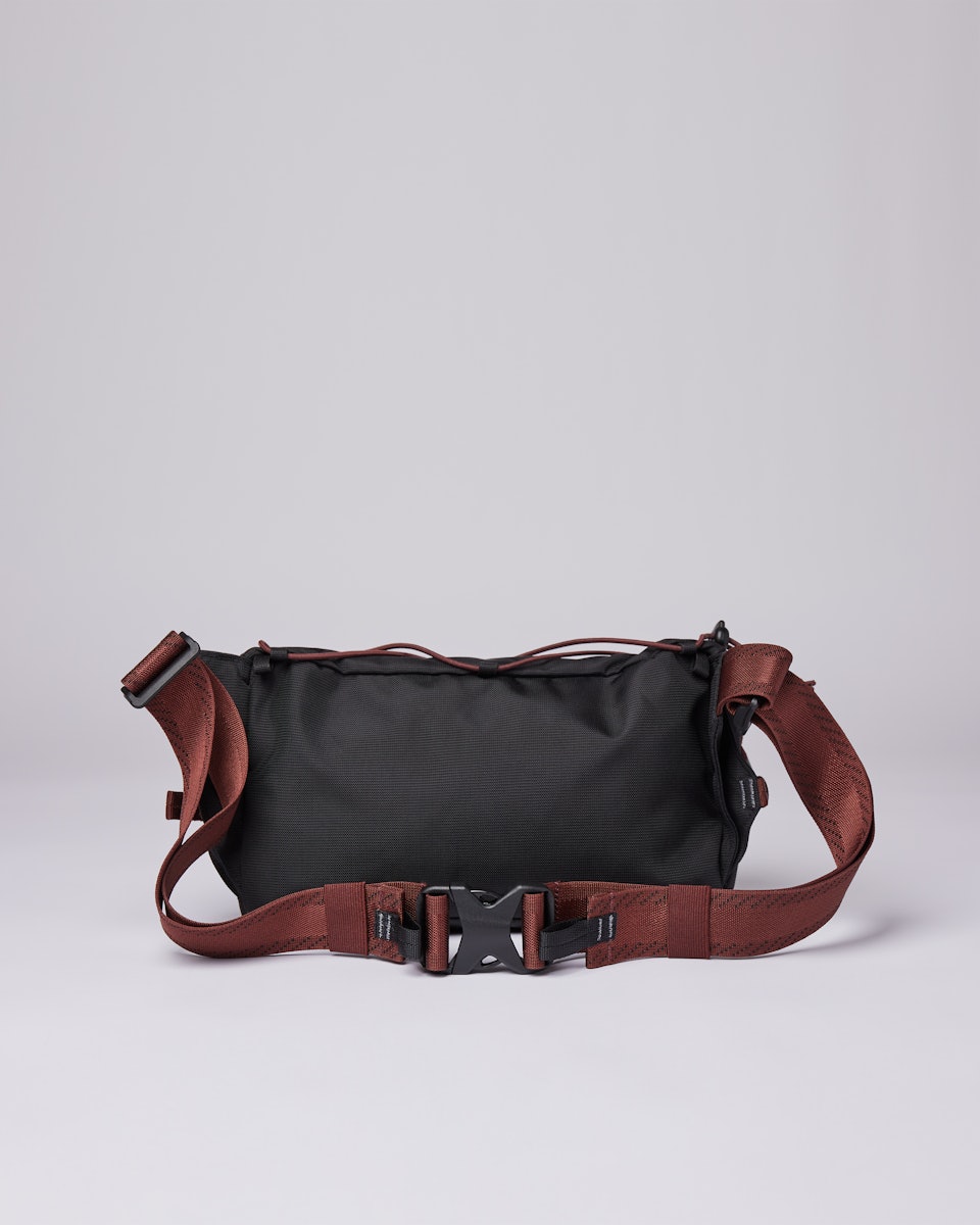 Allterrain Hike belongs to the category Bum bags and is in color black (3 of 8)