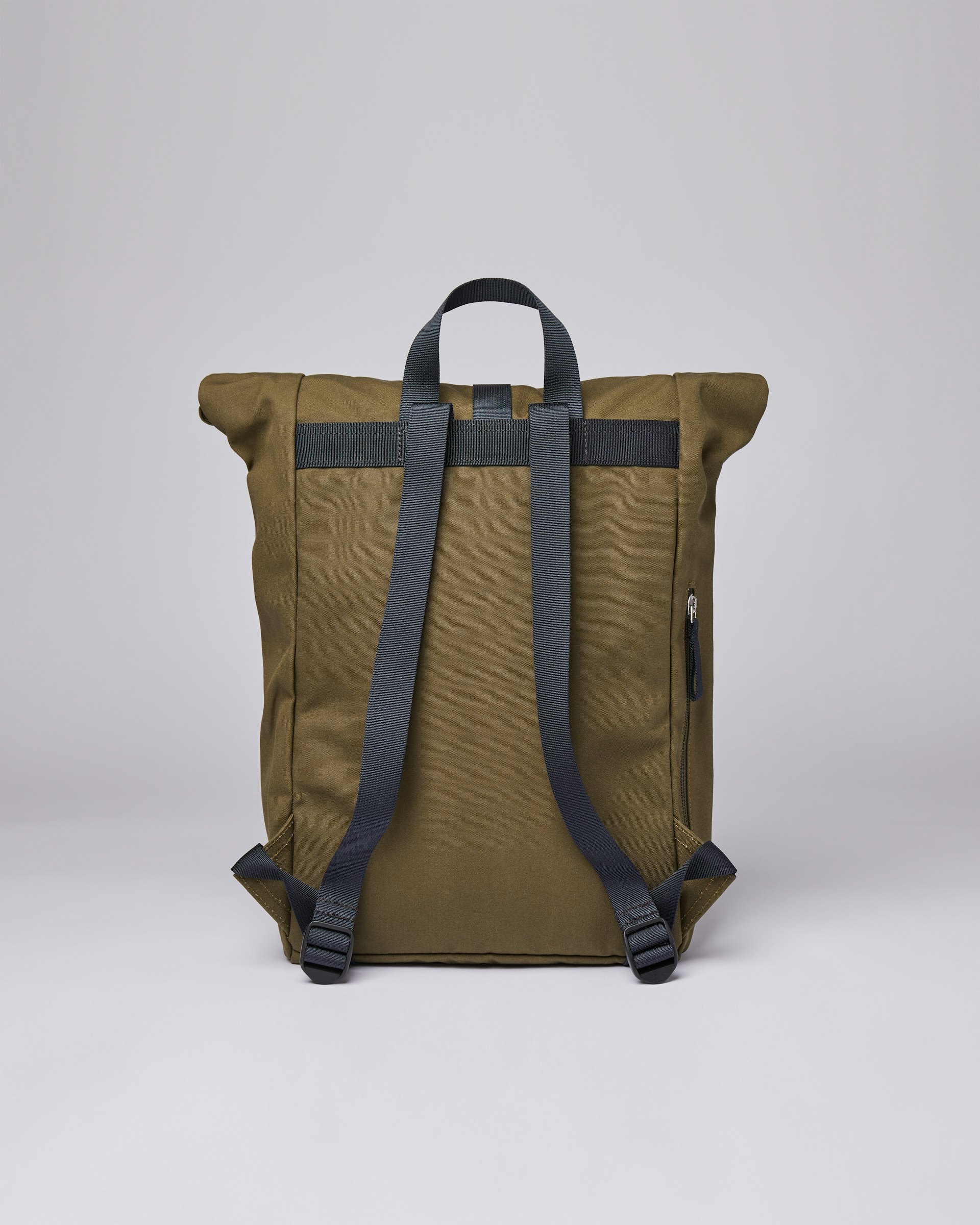 Kaj belongs to the category Backpacks and is in color olive (2 of 4)