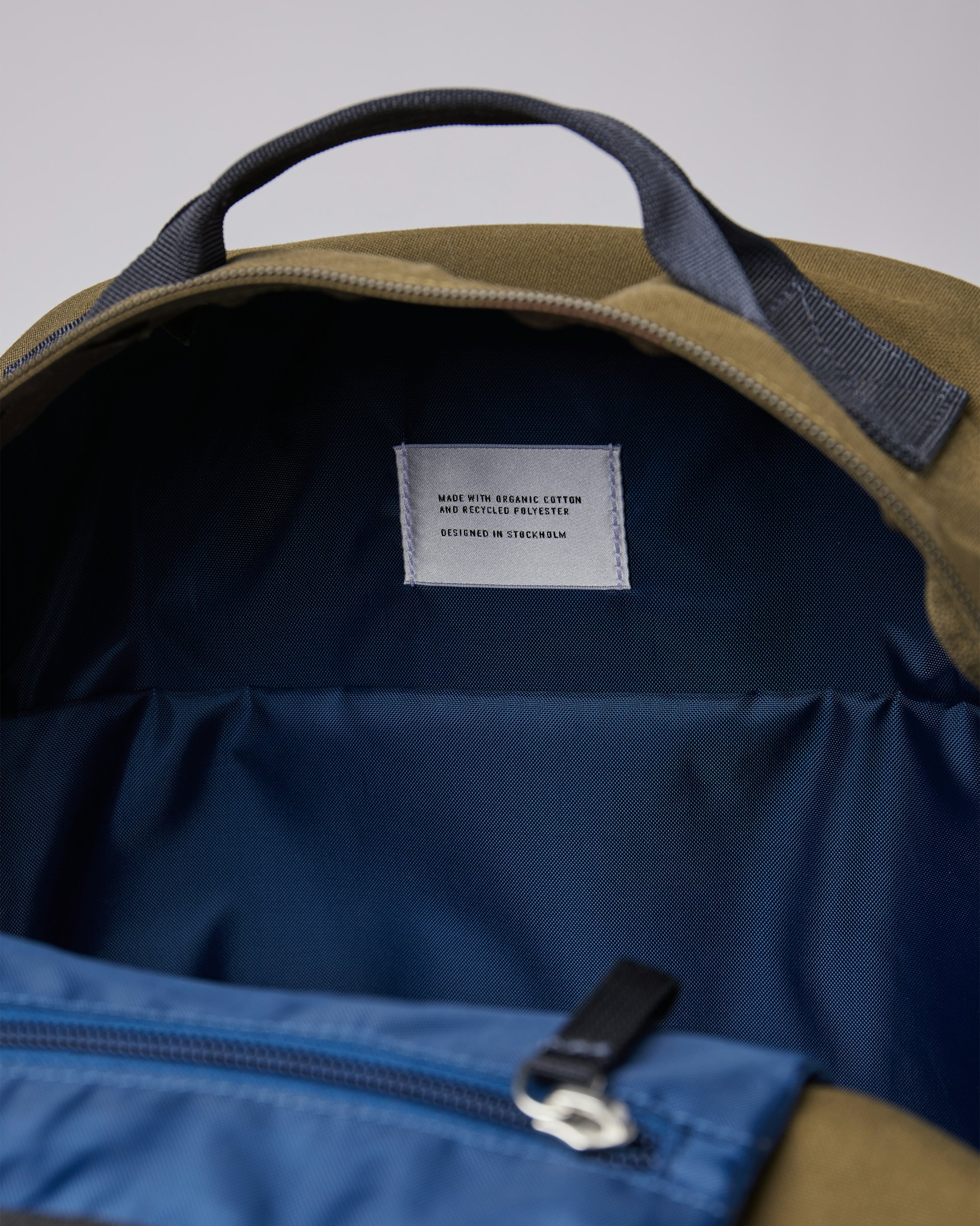August belongs to the category Backpacks and is in color olive (4 of 4)