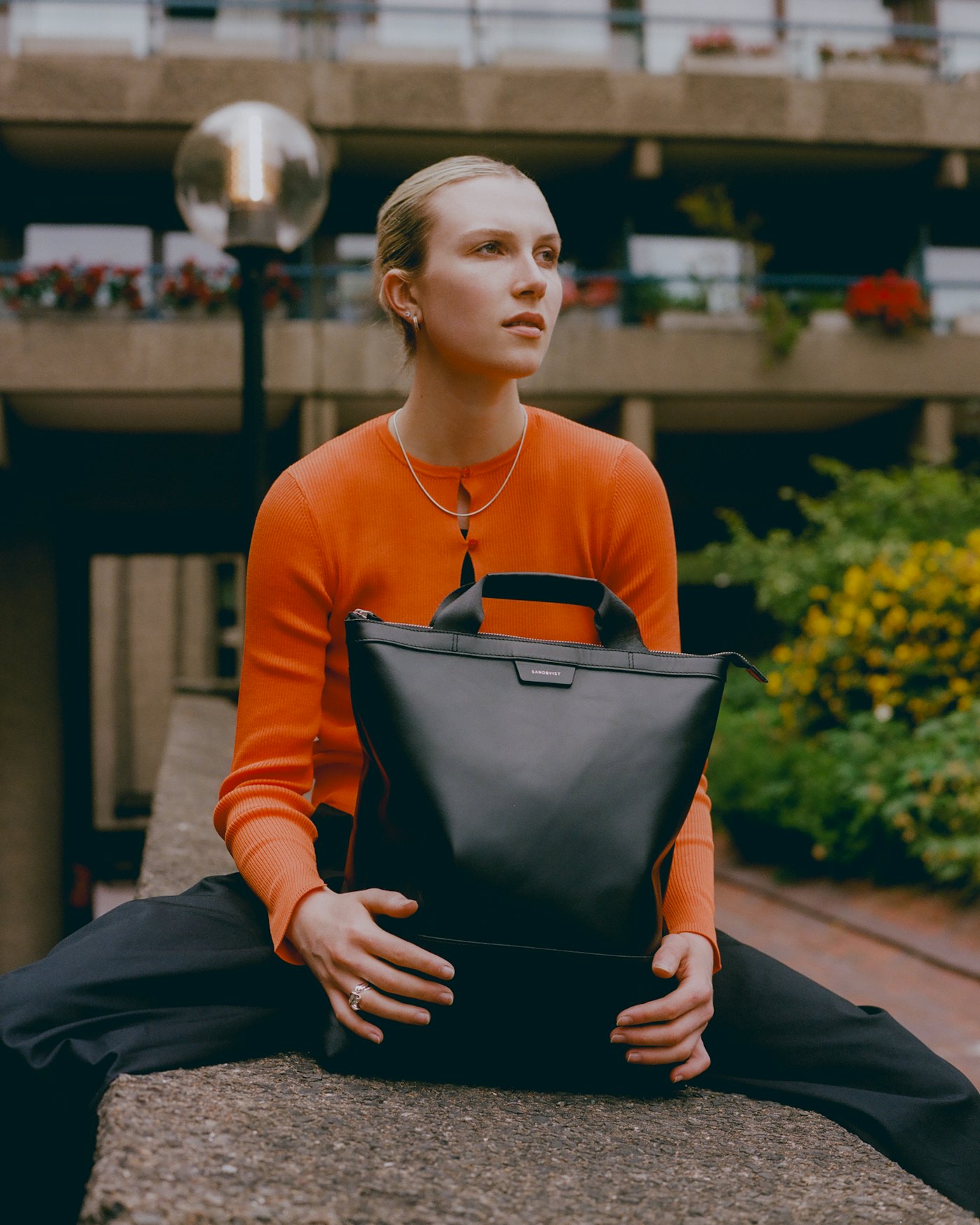 Beenie Leather Black is in color black (5 of 7)