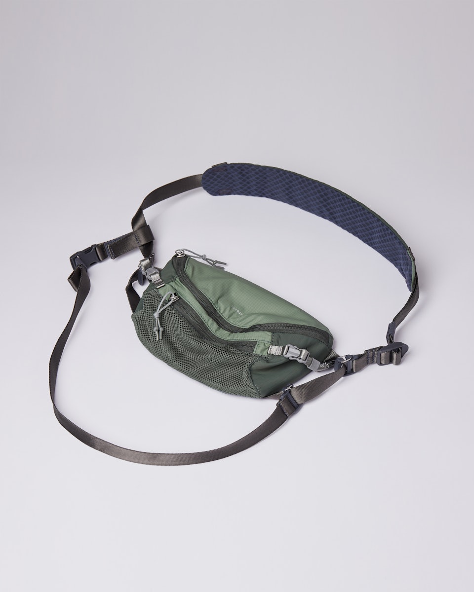 Lo belongs to the category Bum bags and is in color lichen green (4 of 8)
