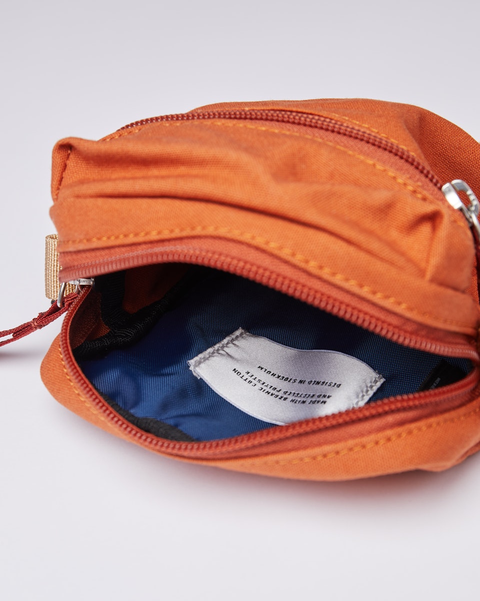 Sixten Vegan belongs to the category Shoulder bags and is in color orange (4 of 5)