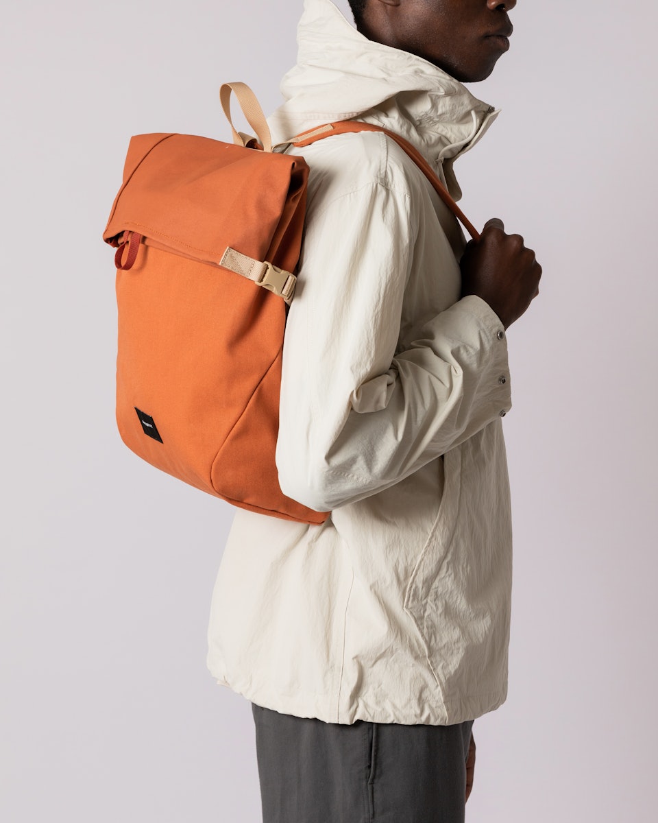 Alfred belongs to the category Backpacks and is in color orange (6 of 6)