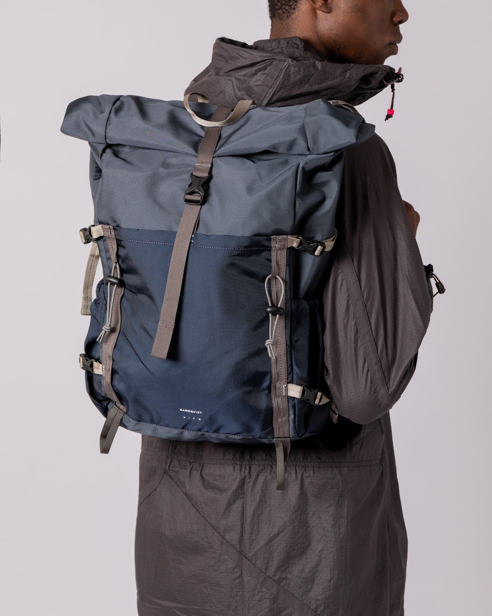 Forest Hike belongs to the category Backpacks and is in color steel blue & navy (7 of 9)