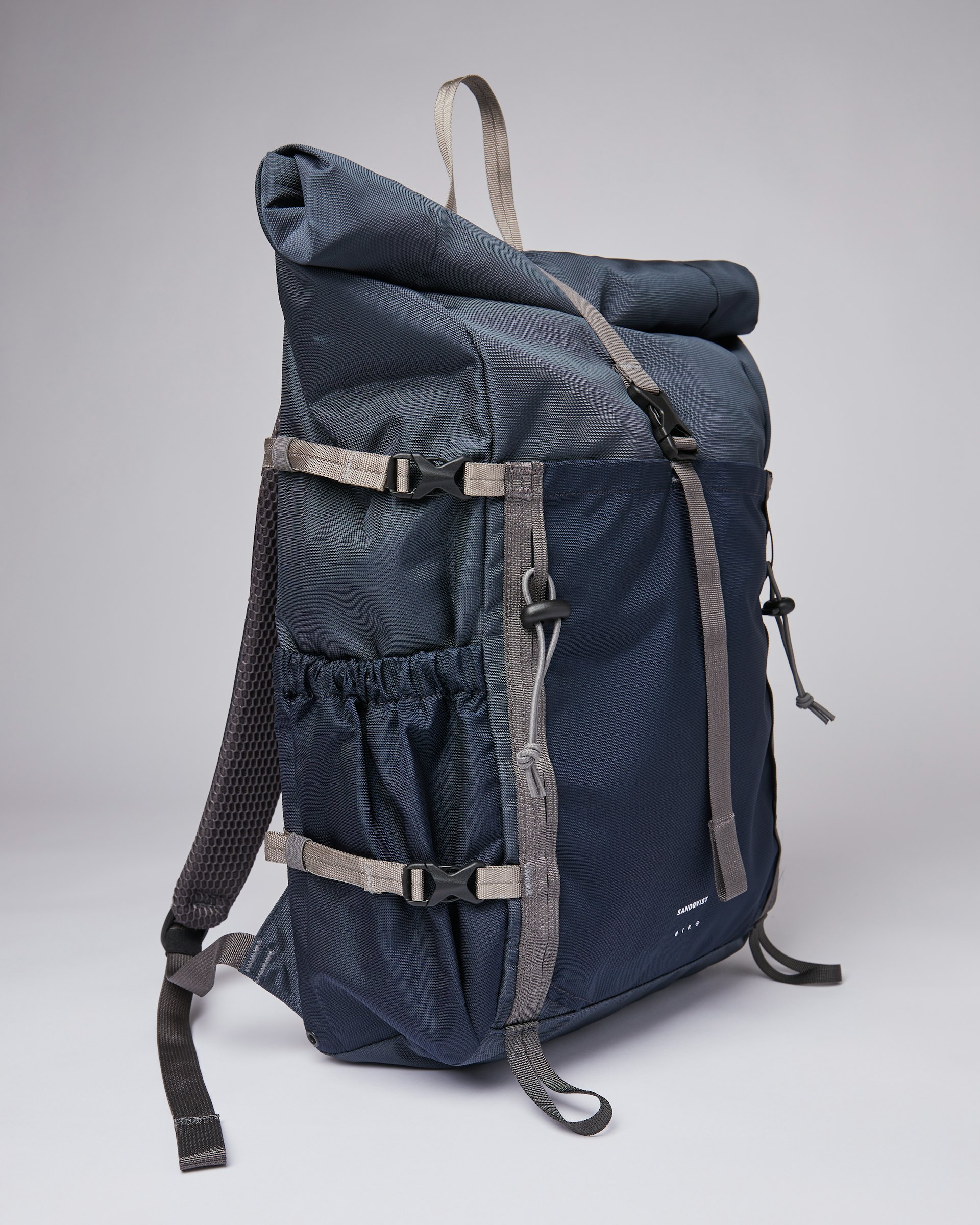 Forest Hike belongs to the category Backpacks and is in color steel blue & navy (4 of 7)