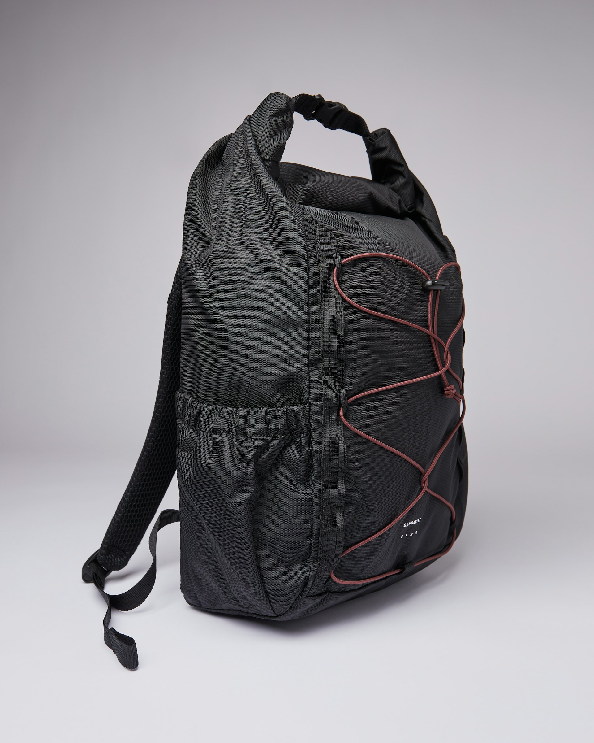 Valley Hike belongs to the category Backpacks and is in color black (4 of 7)