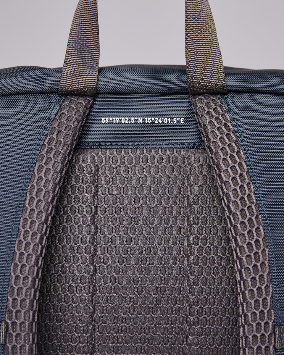 Valley Hike belongs to the category Backpacks and is in color steel blue & navy (4 of 8)