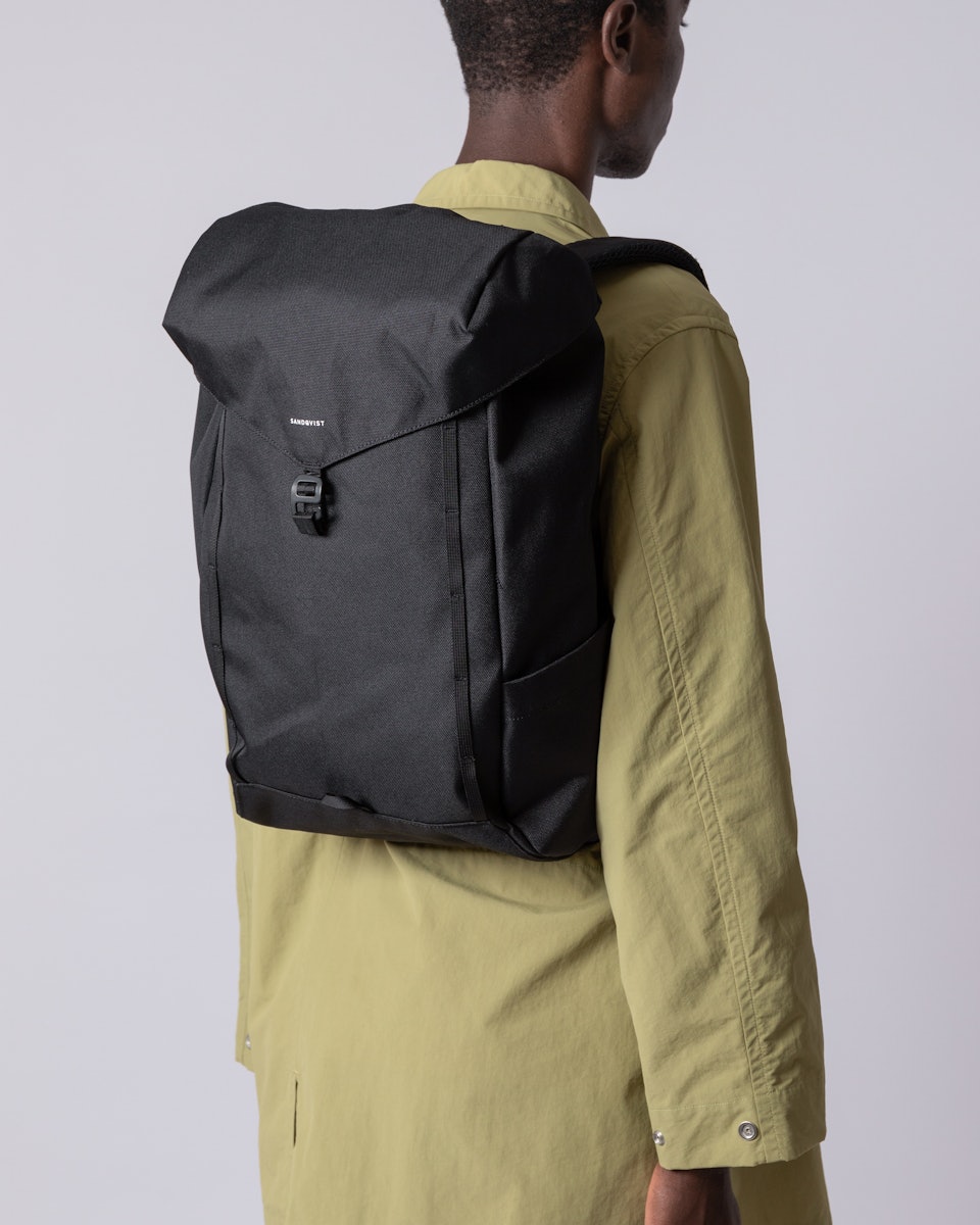 Walter belongs to the category Backpacks and is in color black (7 of 7)