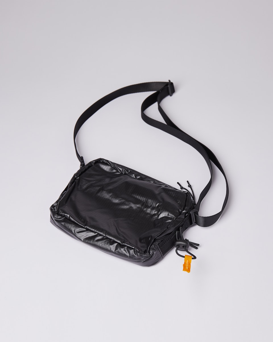 Rune belongs to the category Shoulder bags and is in color black (3 of 5)