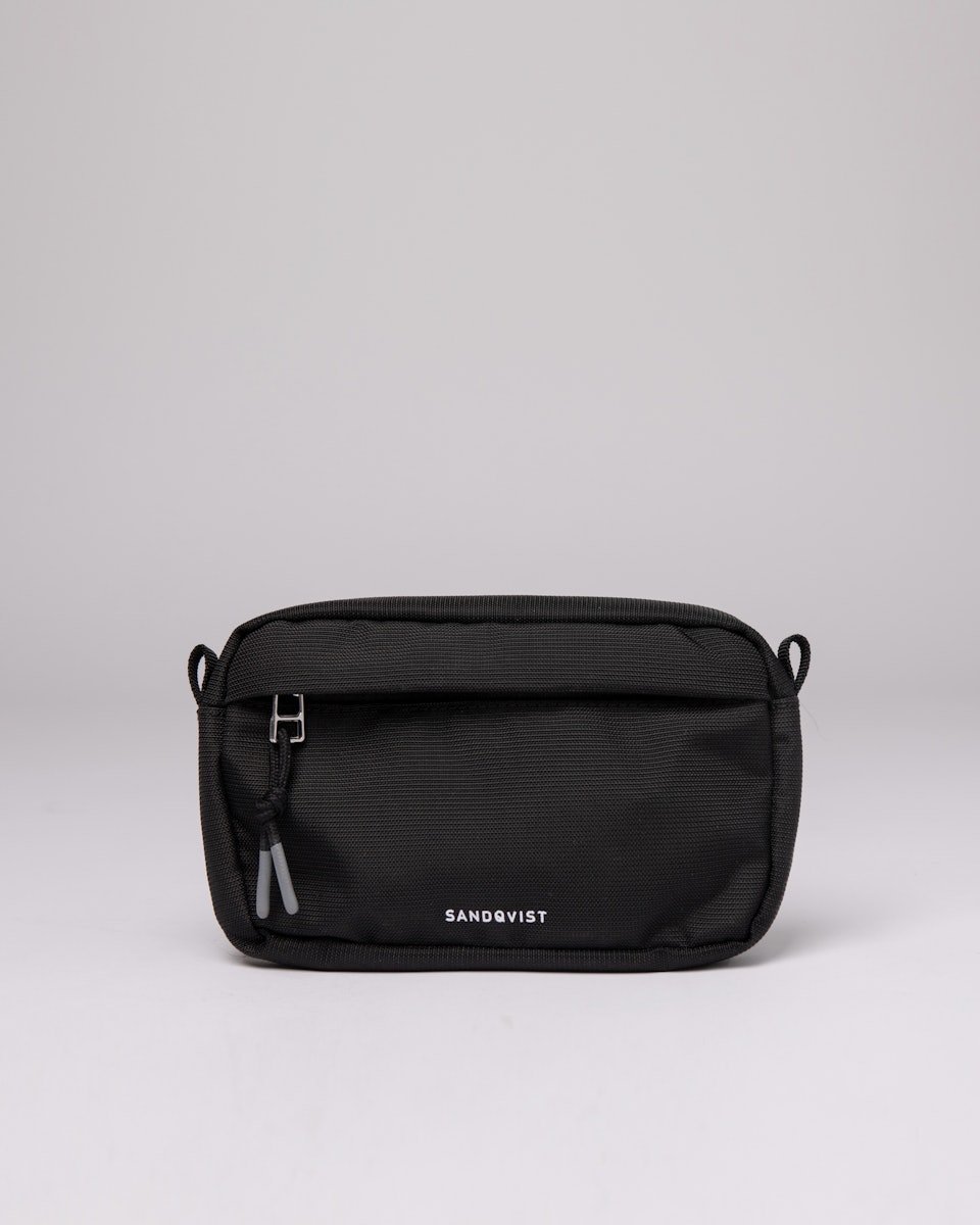 Universal Hip Bag Black appartient à la catégorie Travel et est en couleur black (1 de 3)