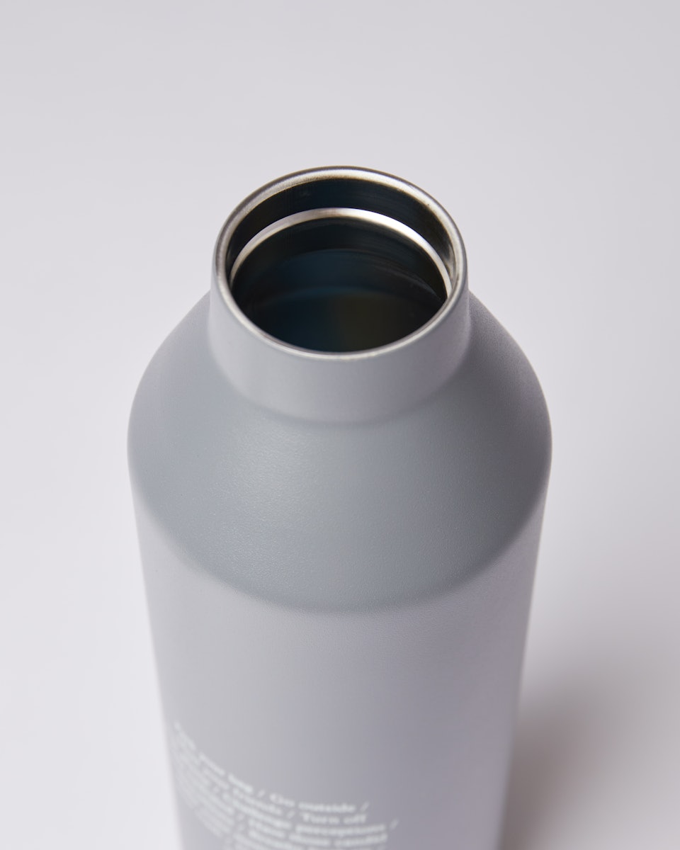 23oz Bottle appartient à la catégorie Accessoires et est en couleur grey (2 de 3)