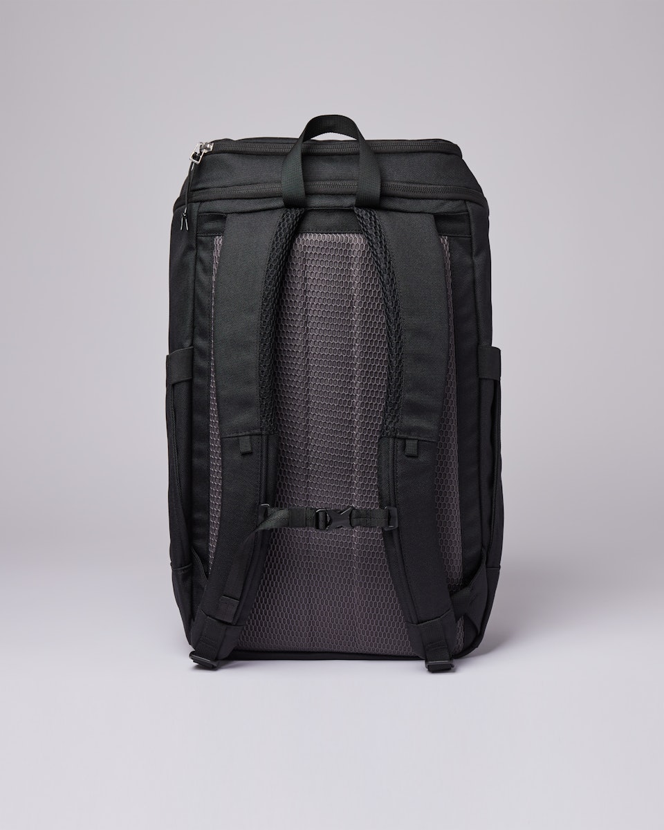 Sune belongs to the category Backpacks and is in color black (3 of 7)