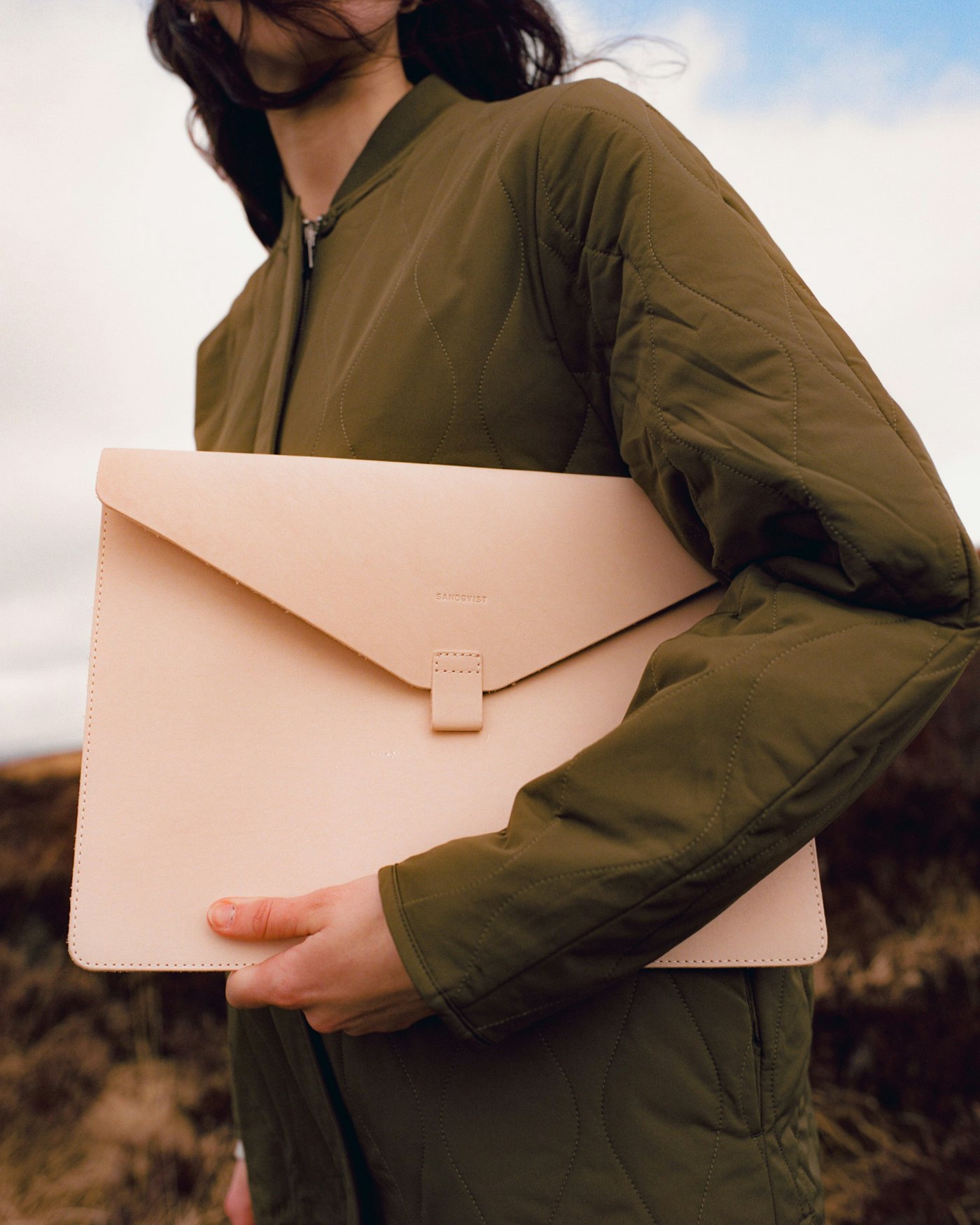 Gustav is in color black (5 of 5)