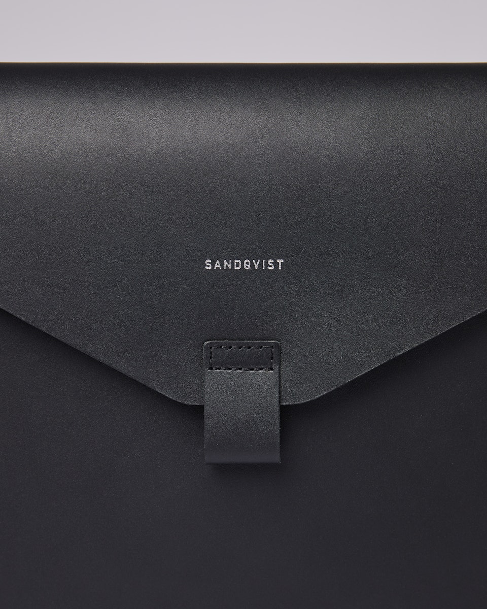 Gustav appartient à la catégorie Laptop cases et est en couleur black (2 de 4)