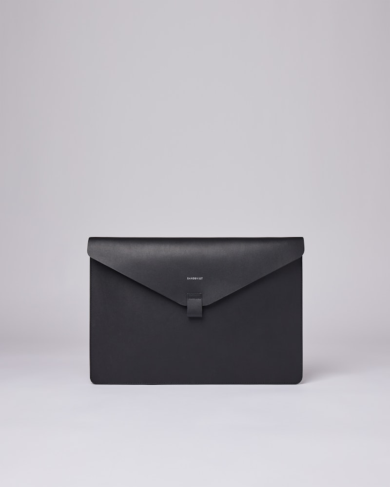 Gustav appartient à la catégorie Leather Classics Collection et est en couleur noir