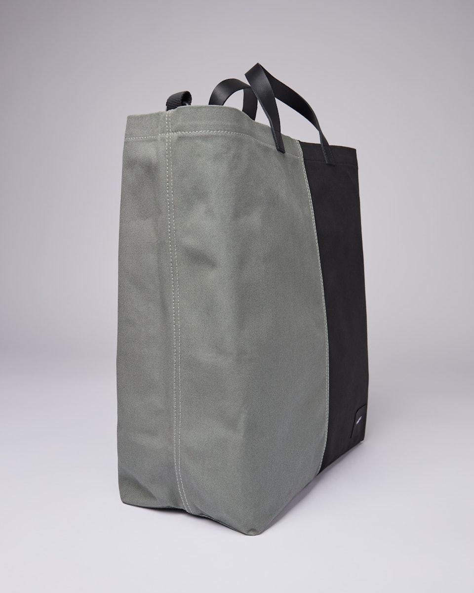 Frankie belongs to the category Tote bags and is in color black & dusty green (4 of 7)