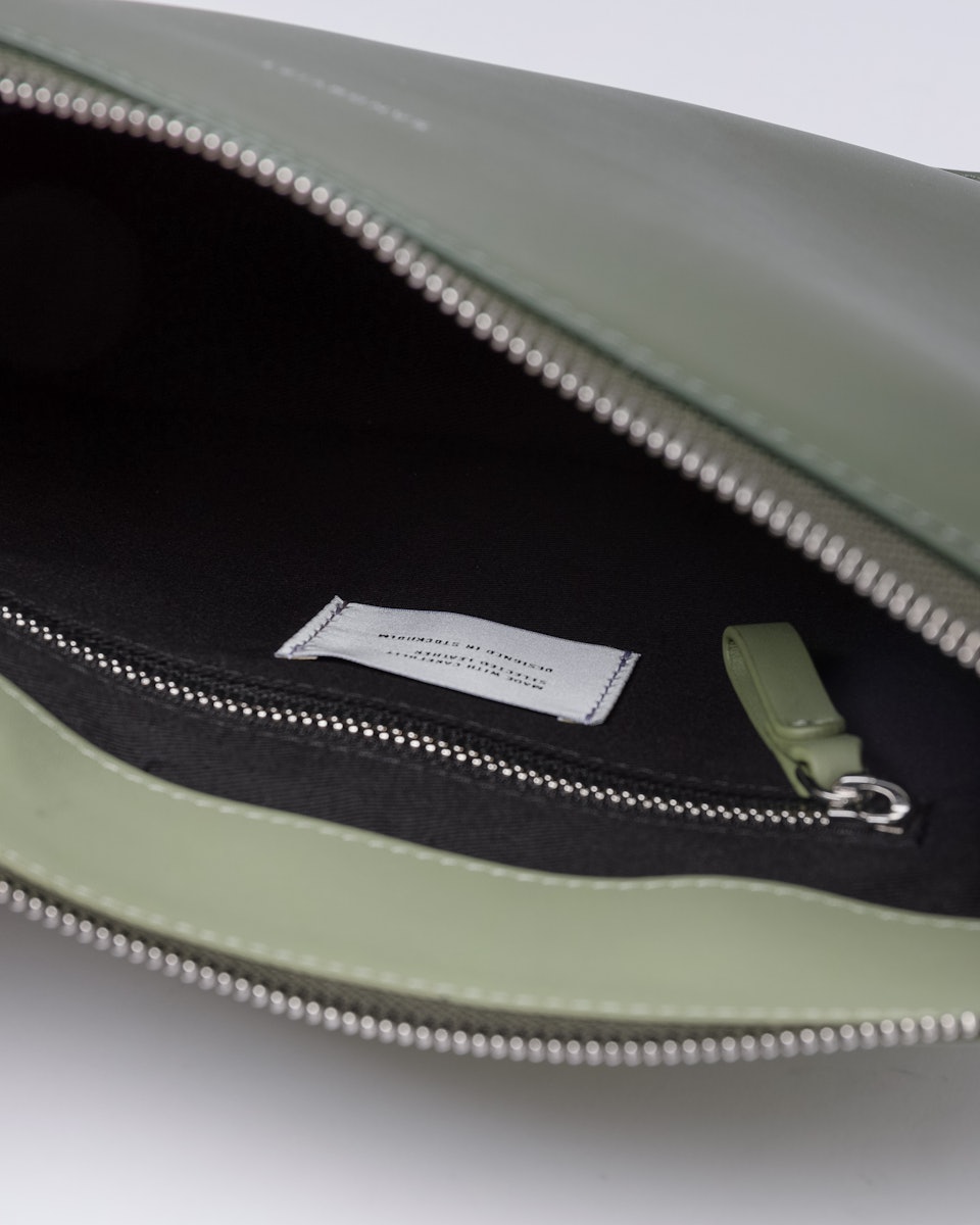 Franka belongs to the category Shoulder bags and is in color green & green (5 of 6)