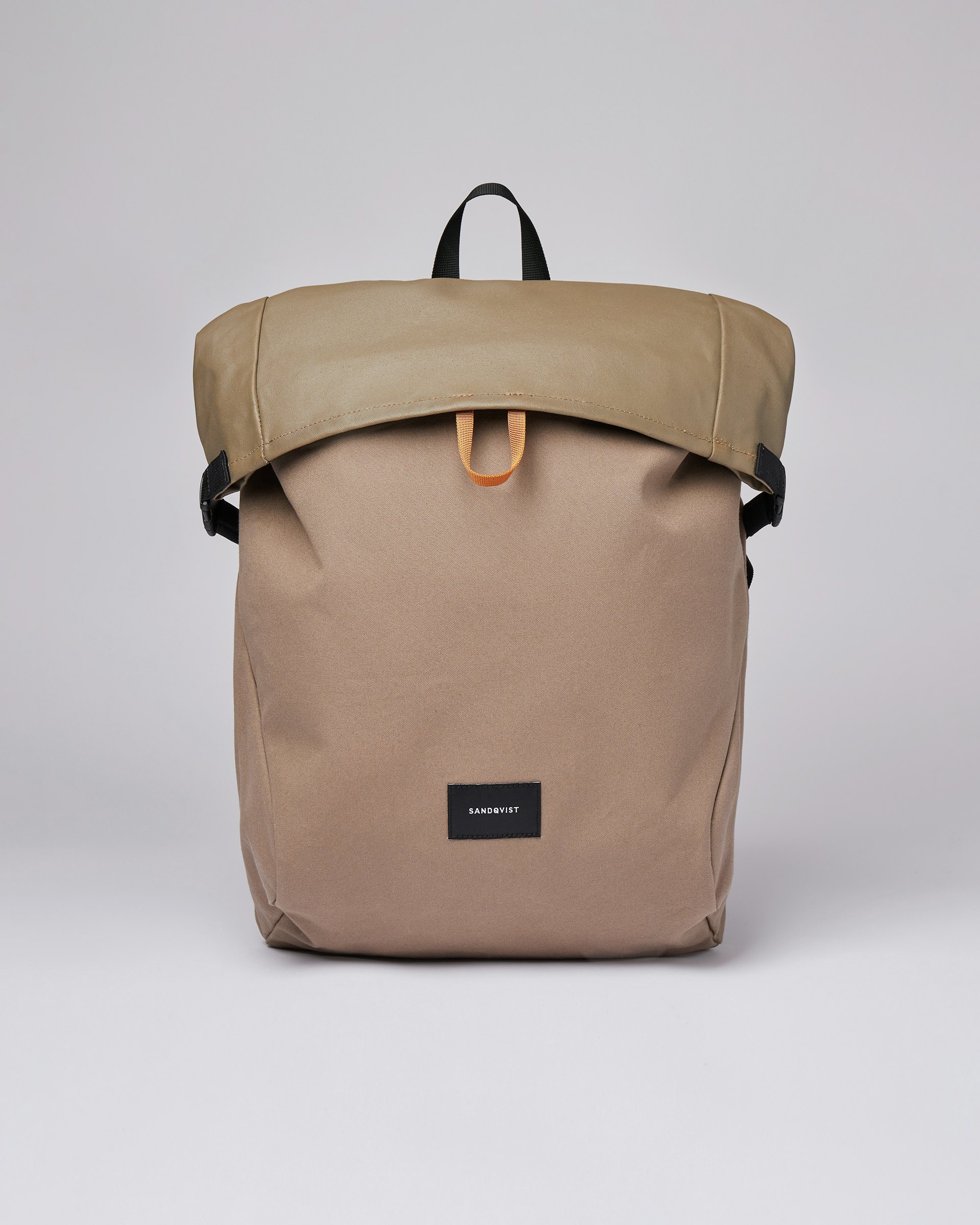 Alfred belongs to the category Backpacks and is in color fossil