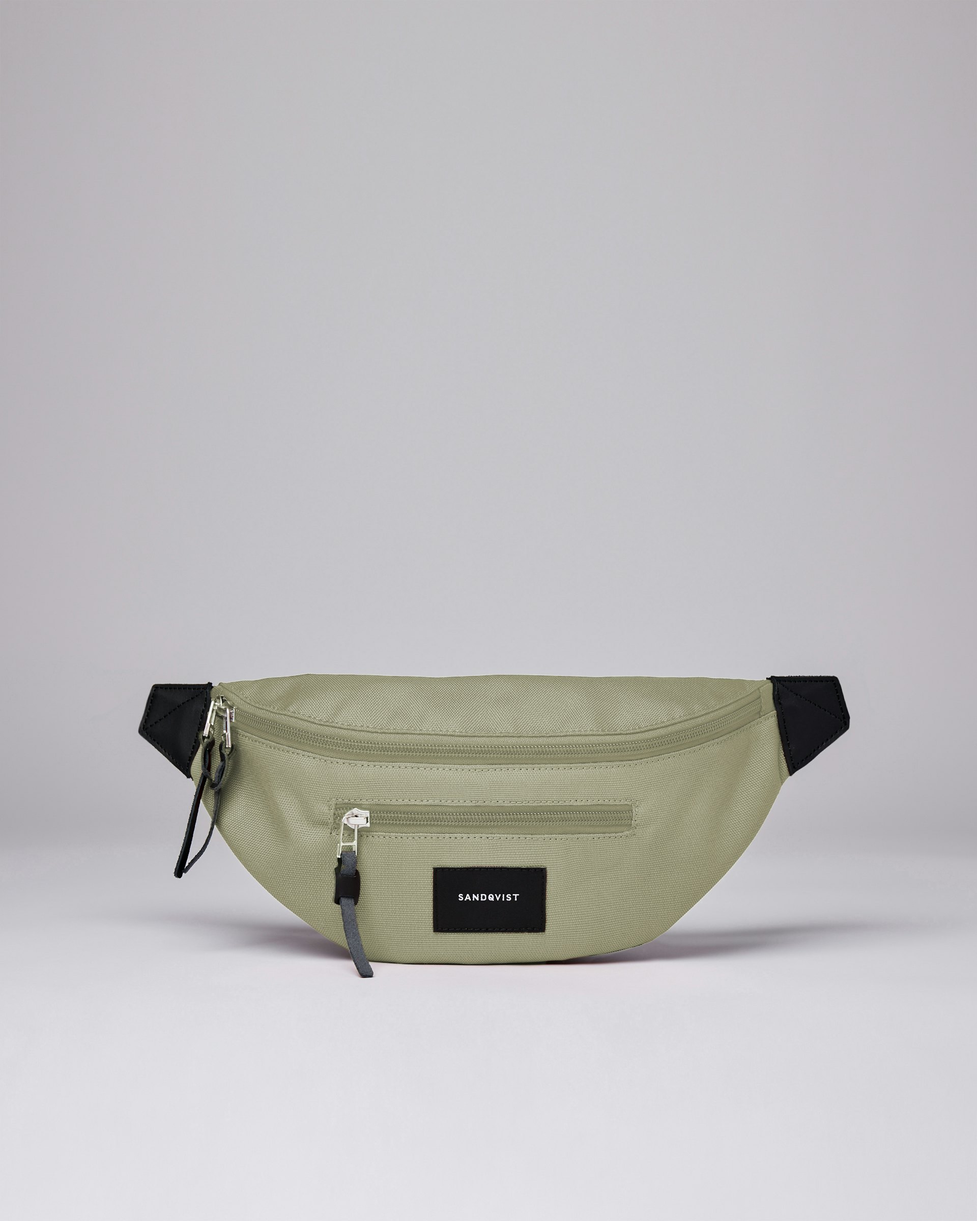 Aste belongs to the category Bum bags and is in color dew green