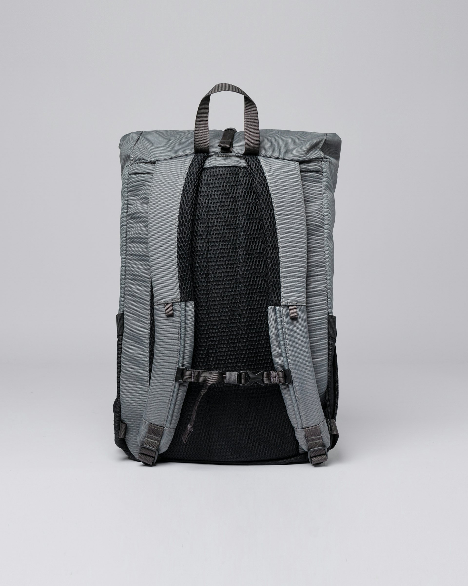 Arvid belongs to the category Backpacks and is in color night grey & black (3 of 5)