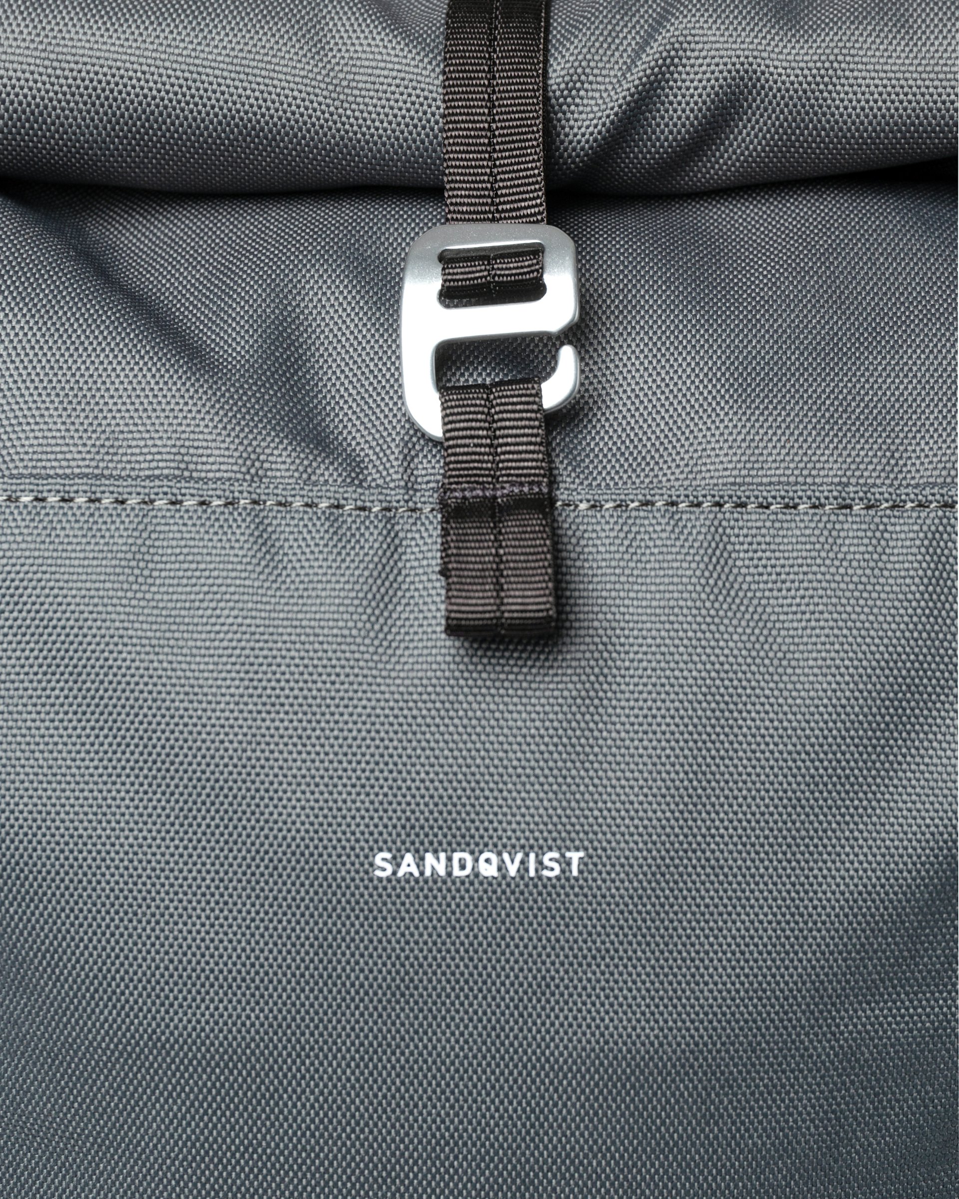 Arvid belongs to the category Backpacks and is in color night grey & black (2 of 5)