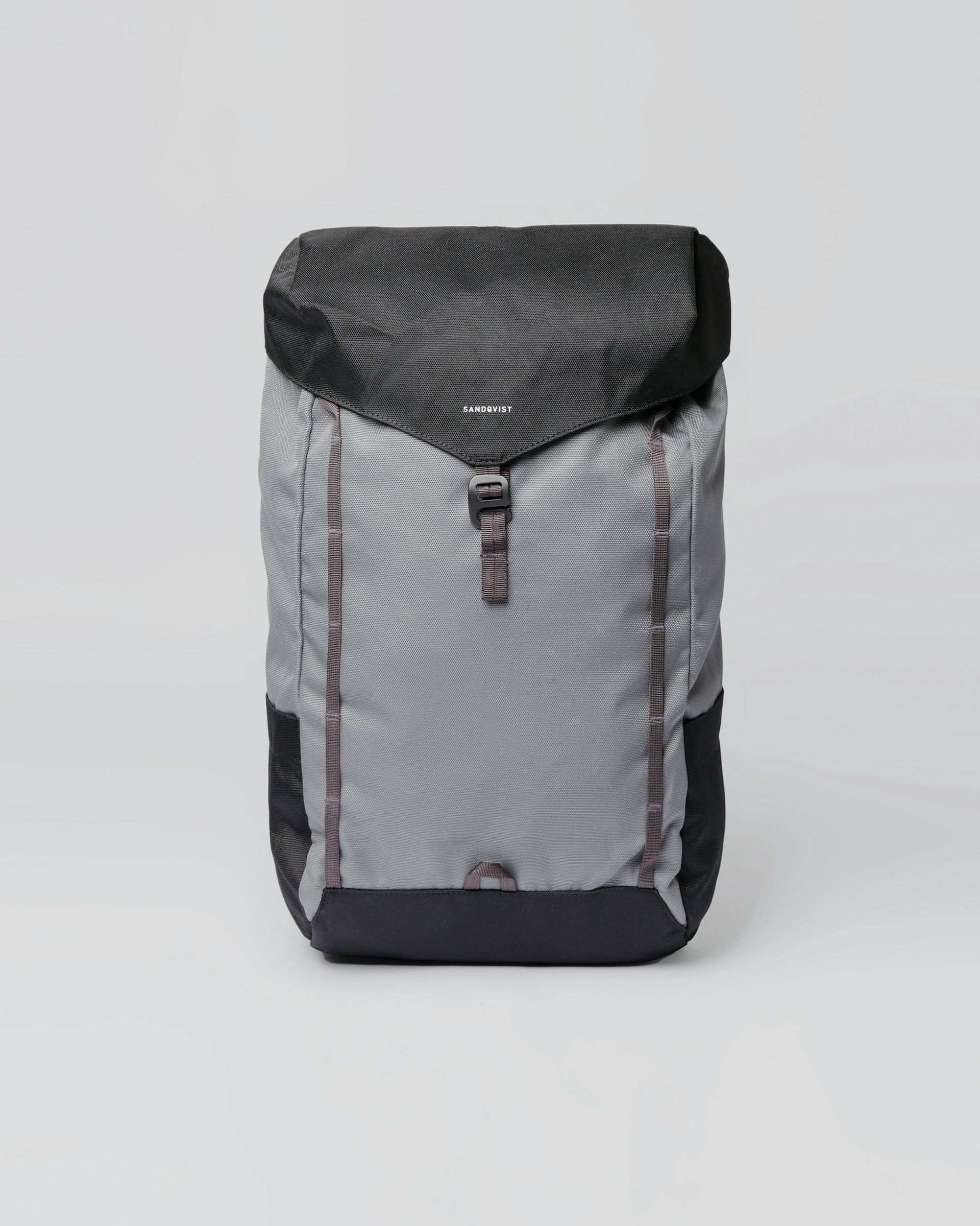Walter belongs to the category Backpacks and is in color night grey