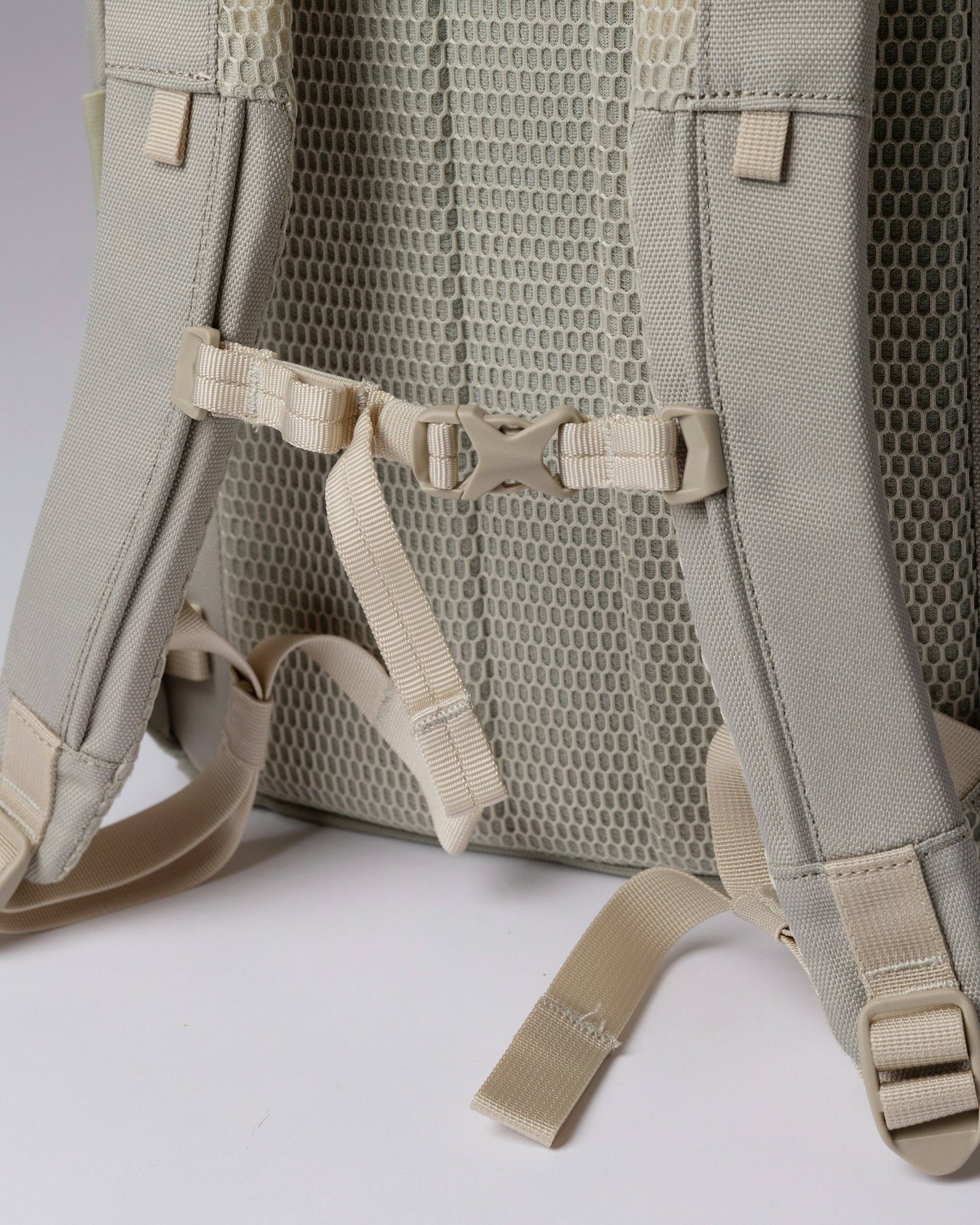 Walter belongs to the category Backpacks and is in color pale birch light & pale birch dark (7 of 9)