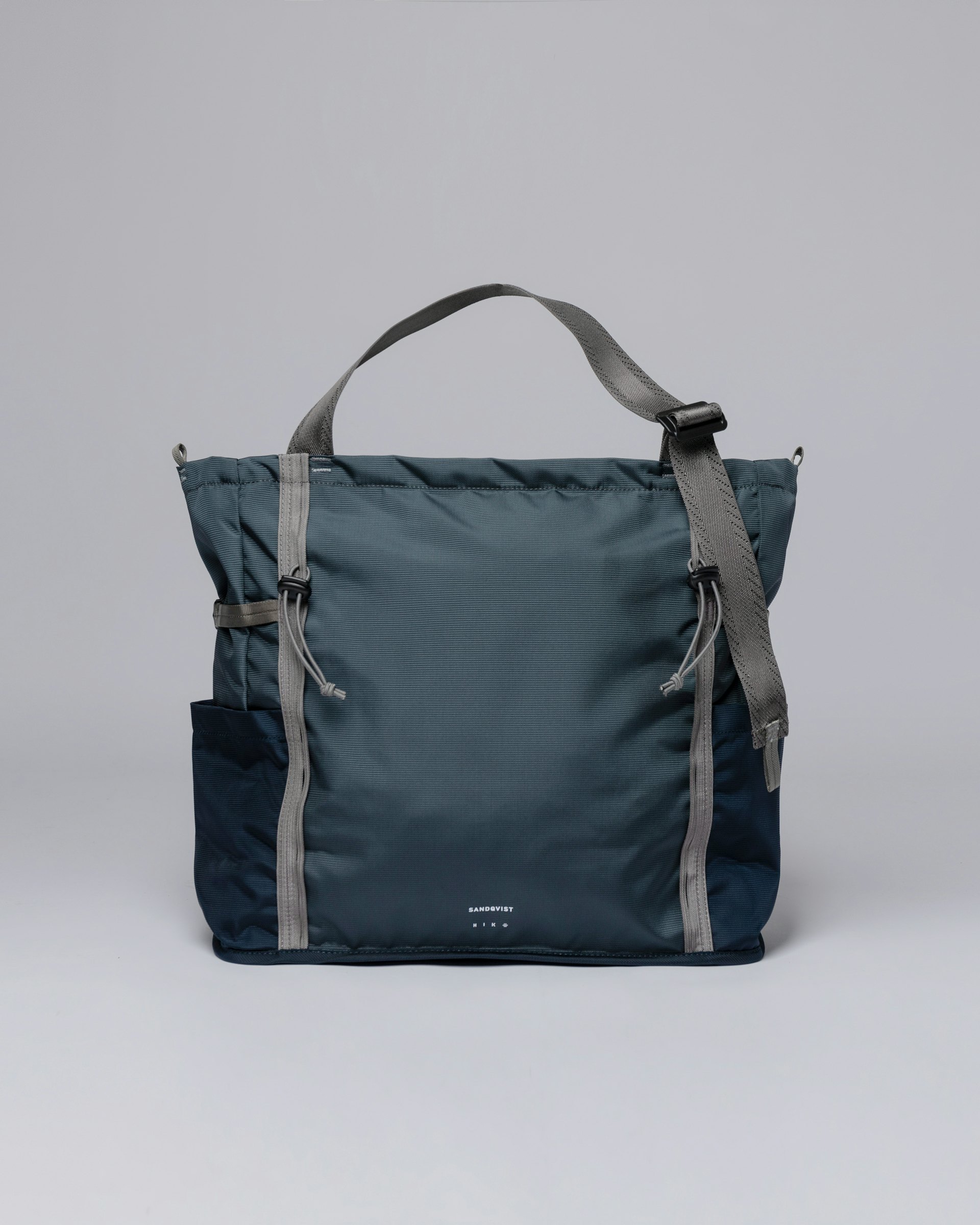 River Hike belongs to the category Tote bags and is in color steel blue & navy (1 of 5)