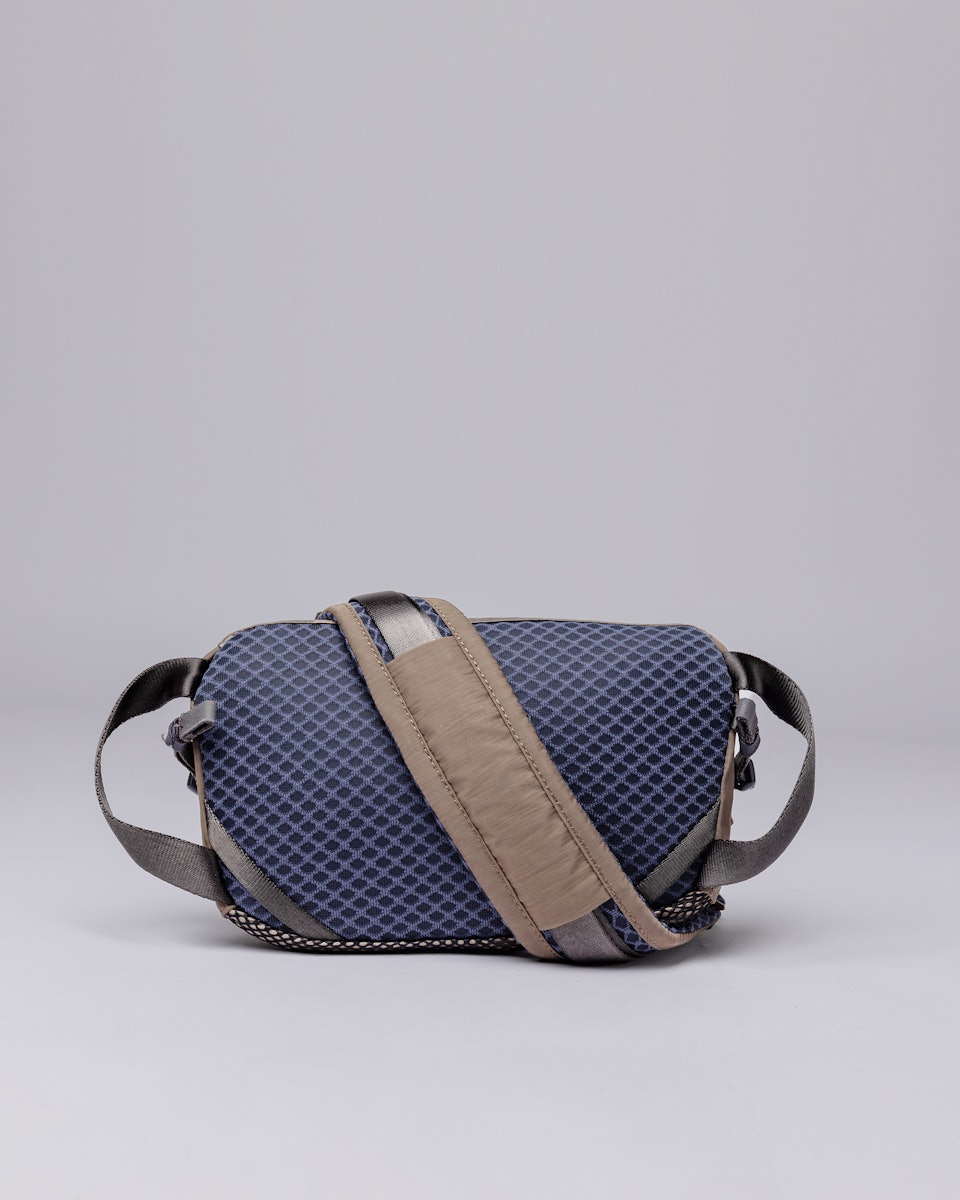 Lo belongs to the category Bum bags and is in color multi fog light (3 of 11)