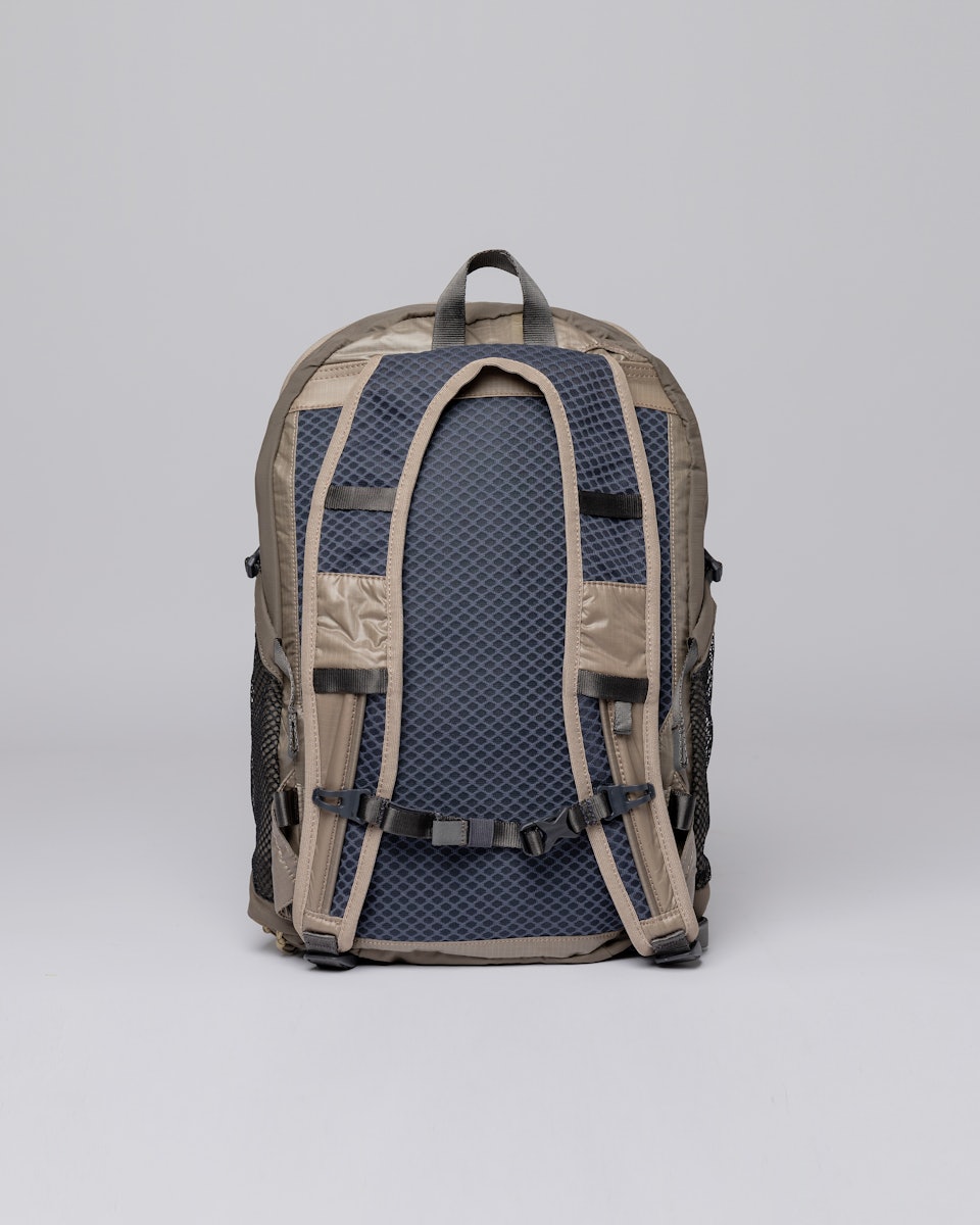 Bo belongs to the category Backpacks and is in color multi fog light & multi fog dark (3 of 7)